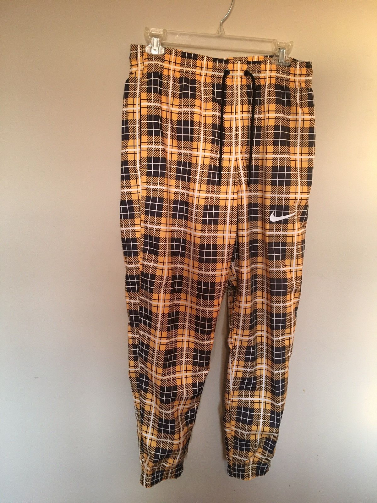 Nike woven store plaid track pants