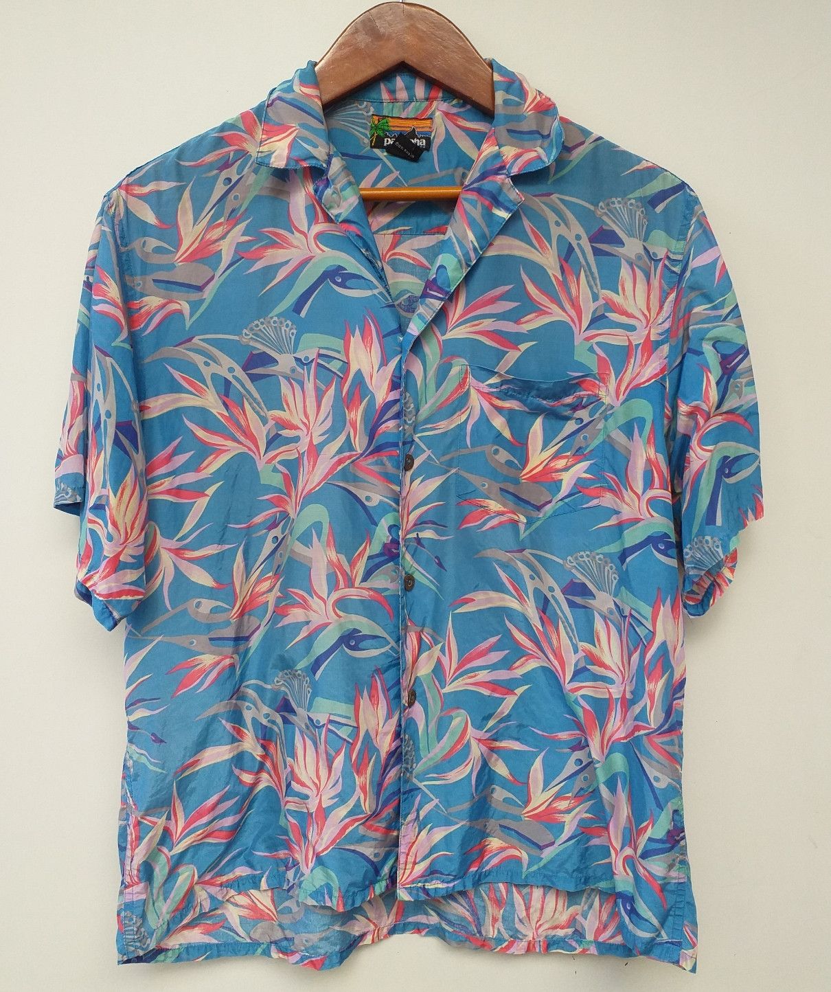 Patagonia Pataloha top Vintage Hawaiian Rayon Shirt. M