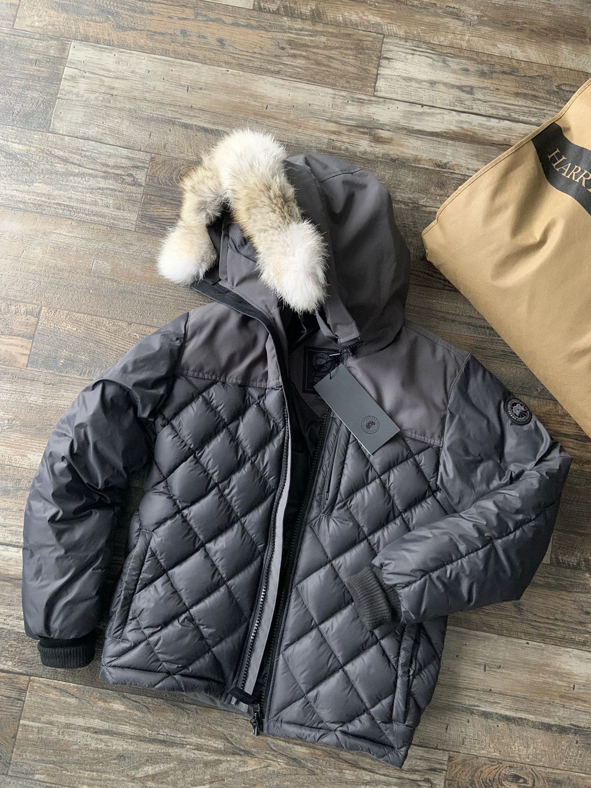 Canada goose pritchard coat black cheap label