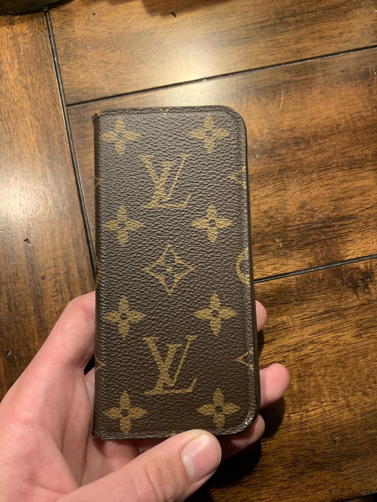 Louis Vuitton Folio Cell Phone Cases