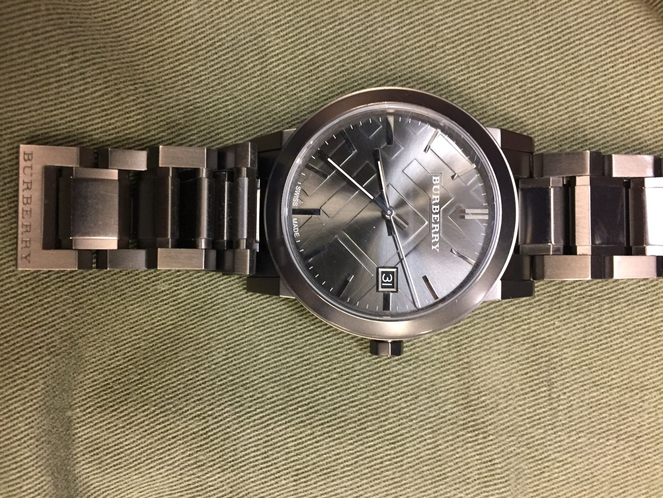 Burberry swiss made sapphire crystal 11455 deals