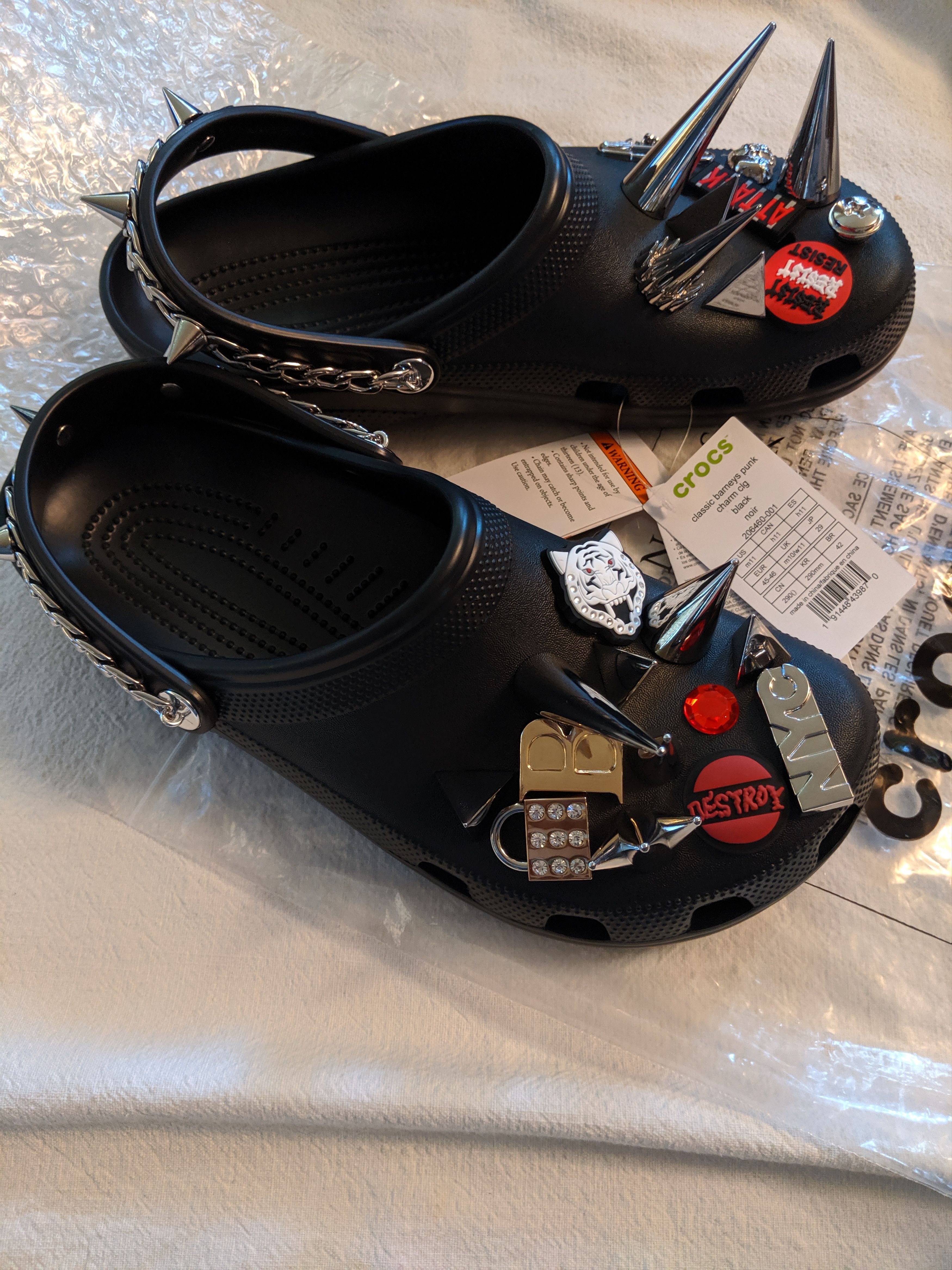 Barneys New York Barneys New York x CROCS Size 11 - RARE SOLD OUT | Grailed