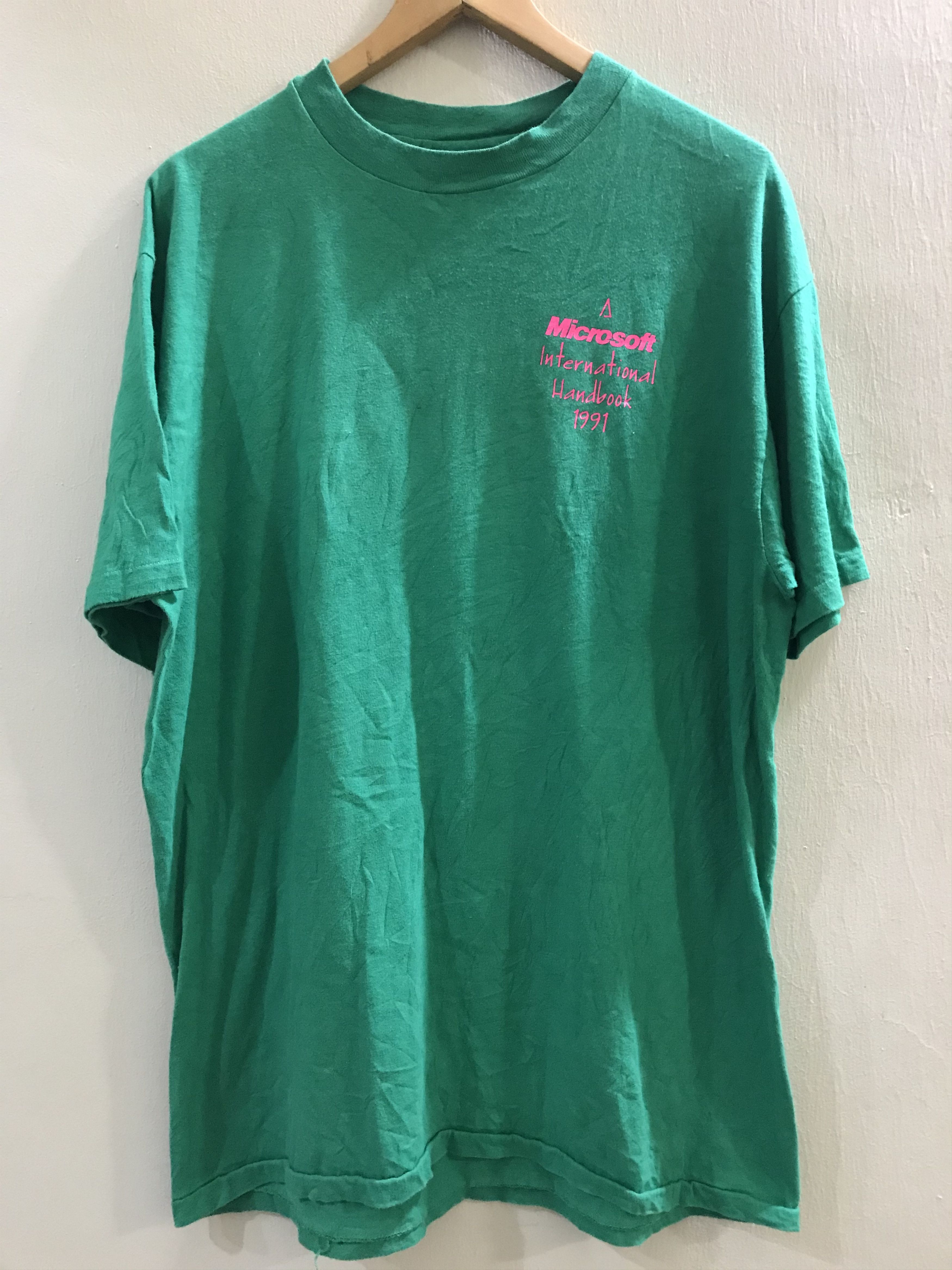 Hanes Vintage MICROSOFT International Handbook 1991 Tshirt USA Size US XL / EU 56 / 4 - 1 Thumbnail