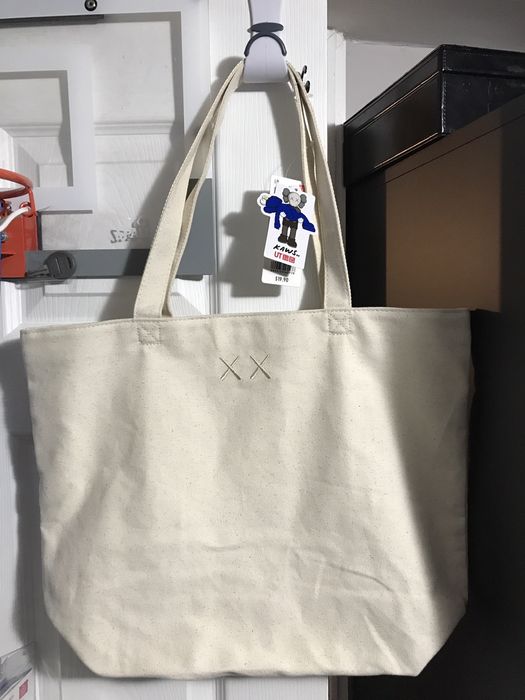 Kaws x uniqlo outlet gone tote bag natural