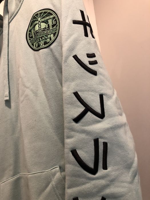 Kiss land skyline on sale fleece pullover hoodie