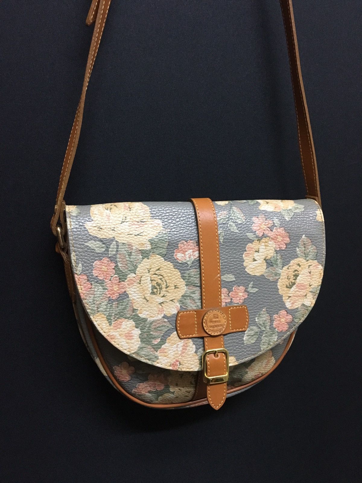 Pierre Balmain × Vintage Sling bag solid leather flower motif Size ONE SIZE - 1 Thumbnail