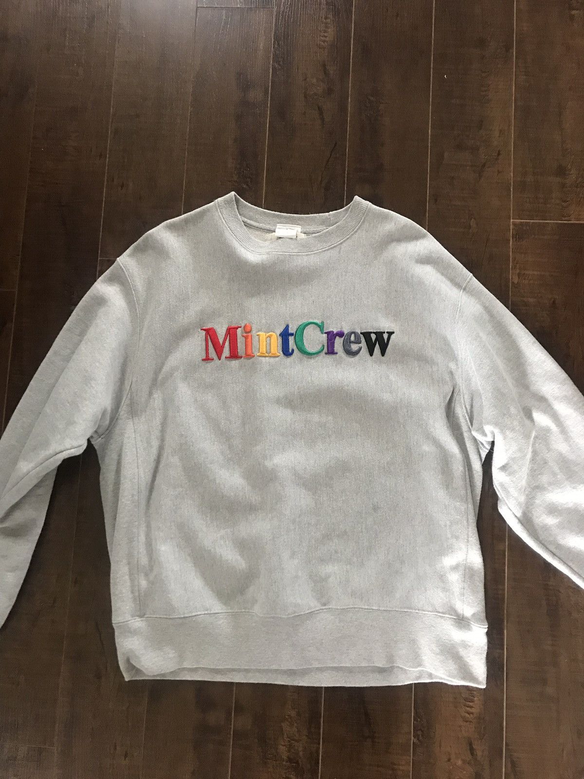 【超希少 ミントクルー M】Mintcrew Rainbow Crewneckトップス