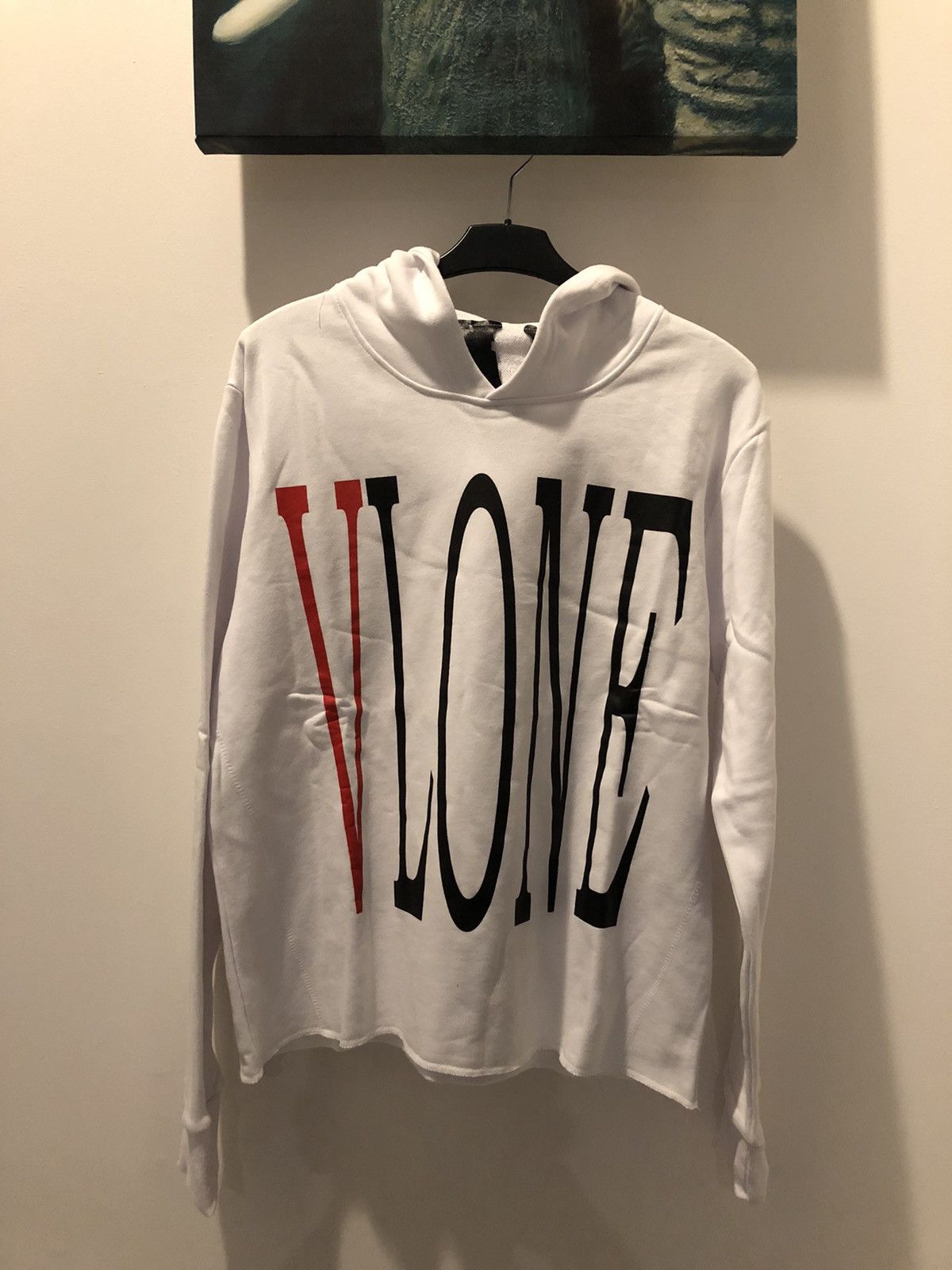 人気商品は Vlone VLONE STAPLE HOODIE (white/red) | Grailed トップス
