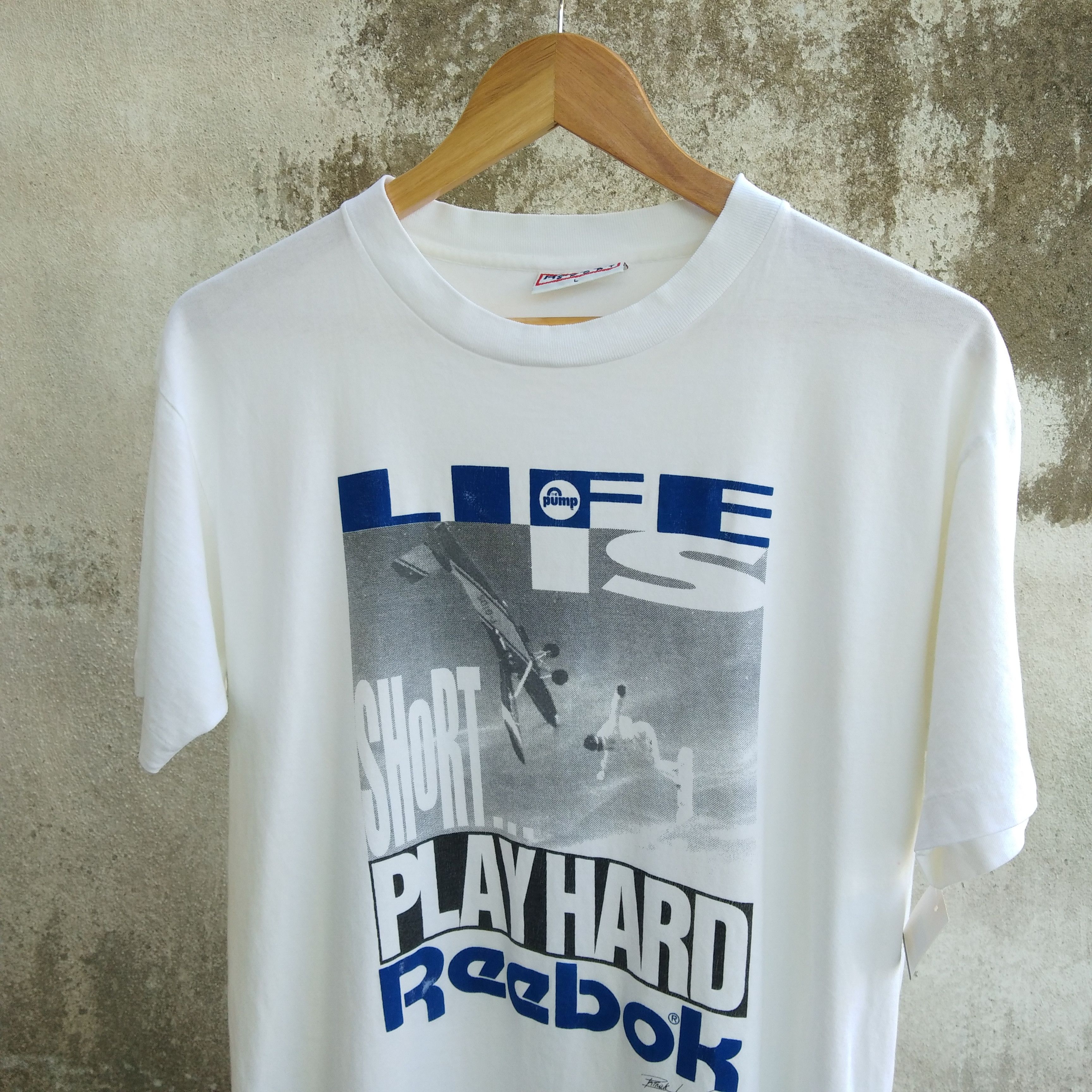Vintage Reebok Printed T-shirt - L main image 0