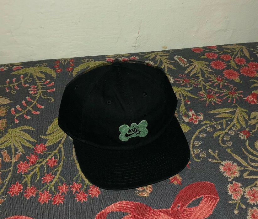 Nike sb dog store walker hat