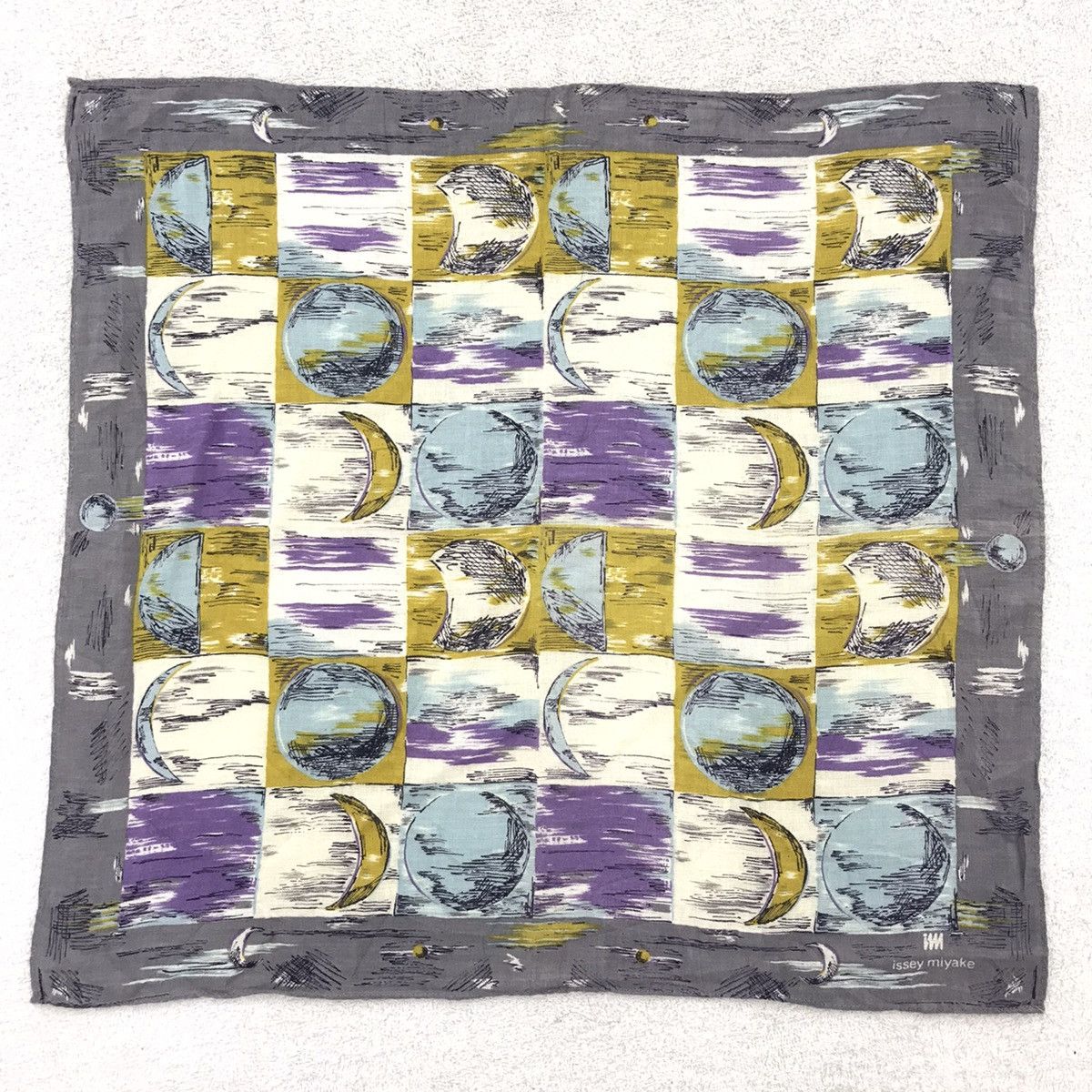 Issey Miyake Vintage ISSEY MIYAKE scarf handkerchief bandana fashion Size ONE SIZE - 1 Thumbnail