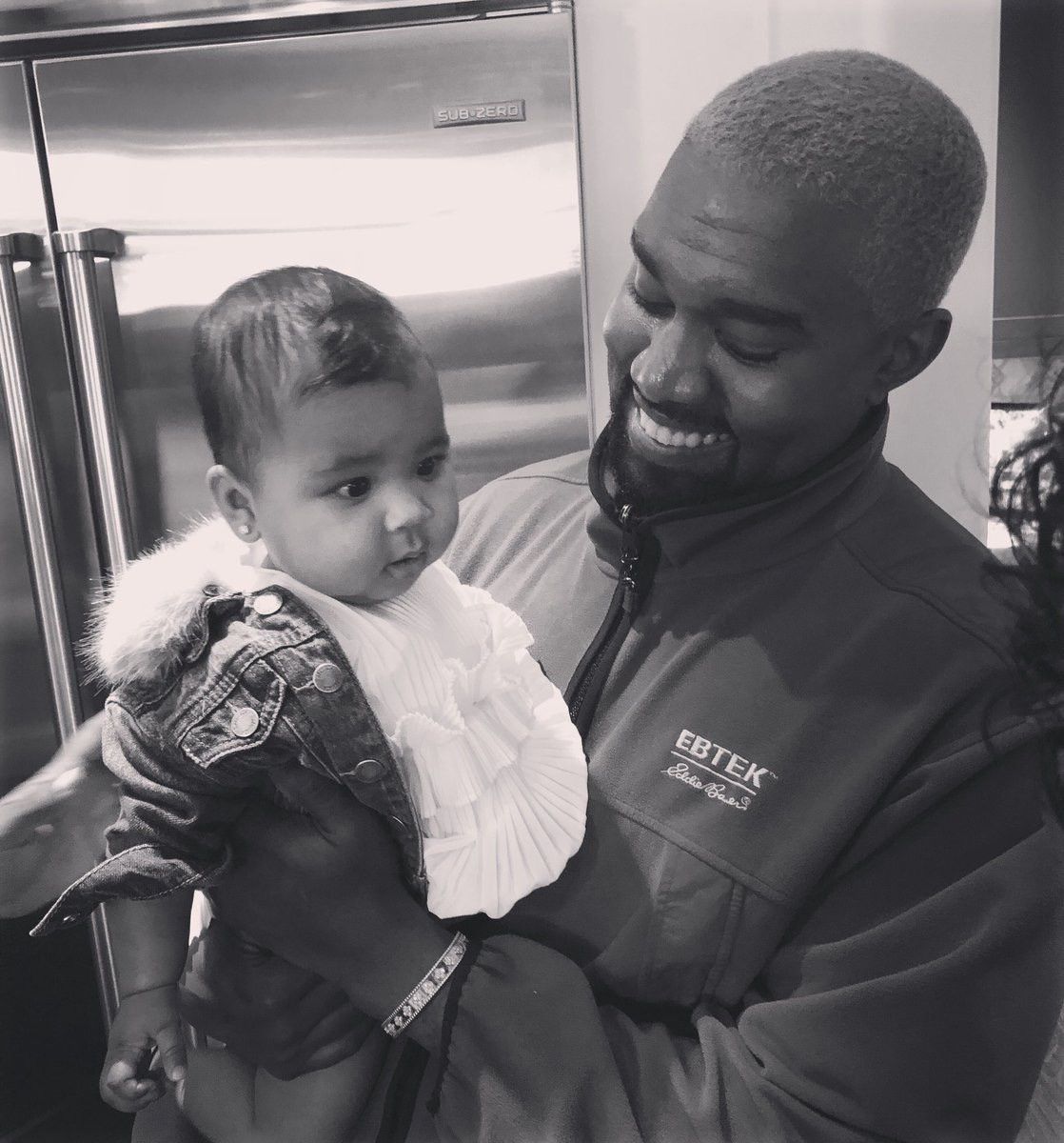 Kanye west nuptse online