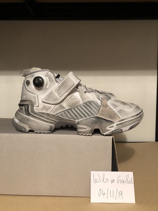 Vetements x reebok outlet genetically modified pump