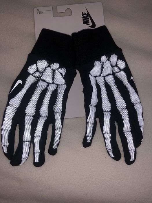 Nike therma sphere skeleton 2024 gloves