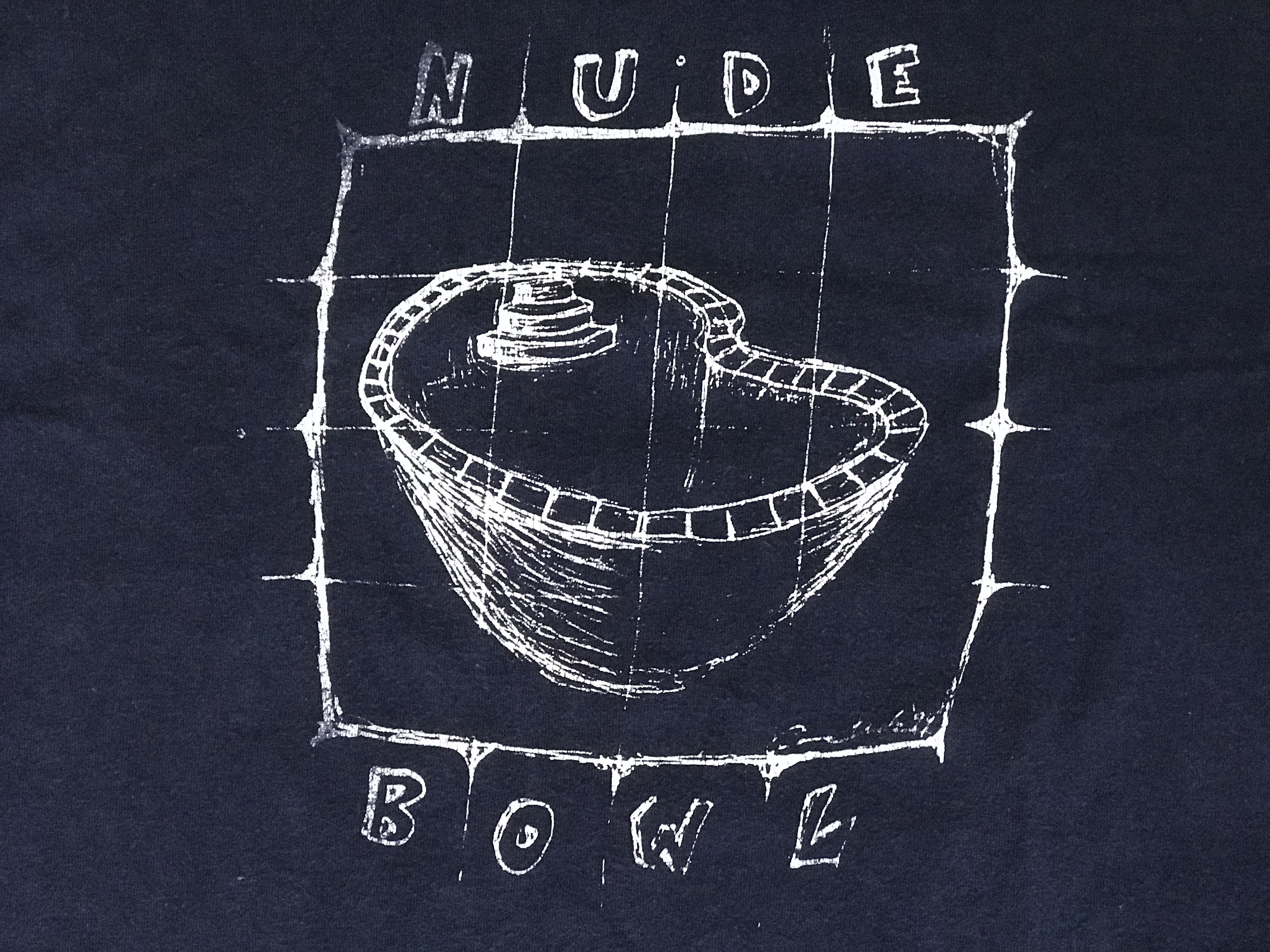 Santa Cruz Skateboards Vintage 90’s NUDE BOWL SKATEBOARD LEGENDARY POOL Tshirt Size US L / EU 52-54 / 3 - 5 Thumbnail