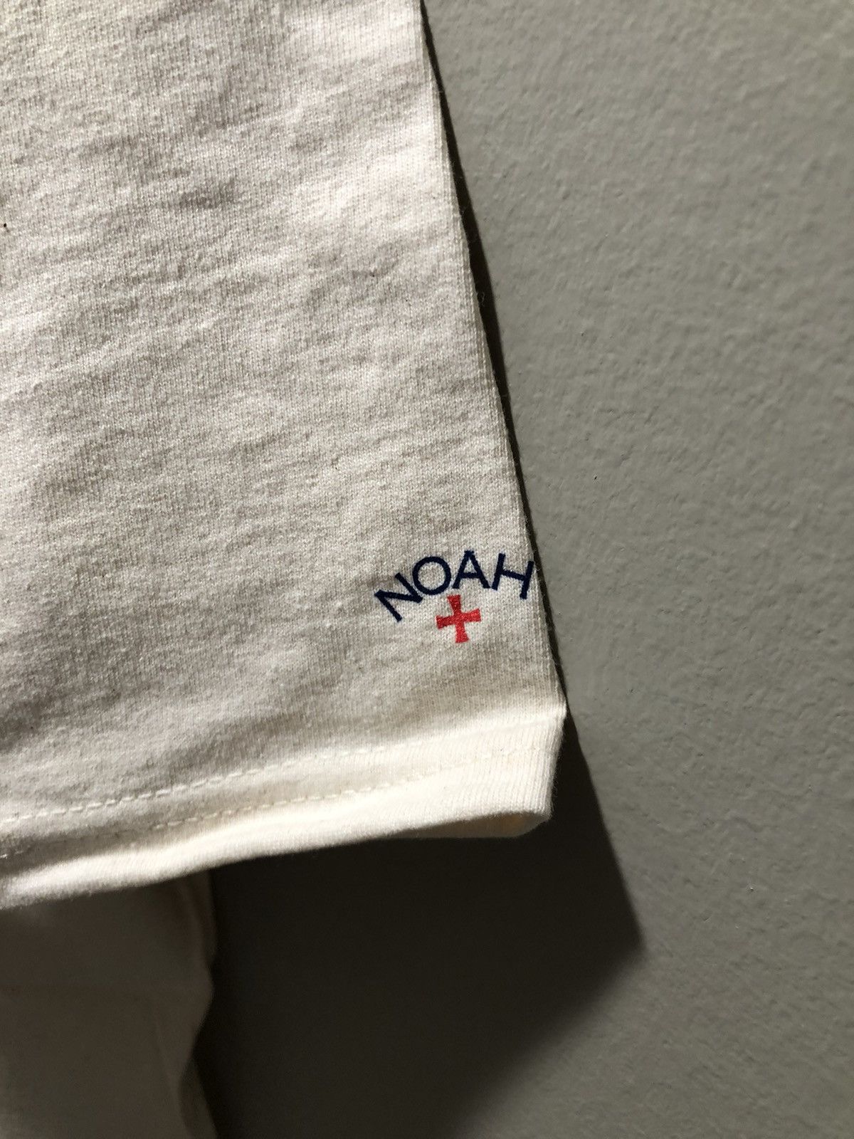 Noah Noah - God is a woman tee Size US L / EU 52-54 / 3 - 5 Thumbnail