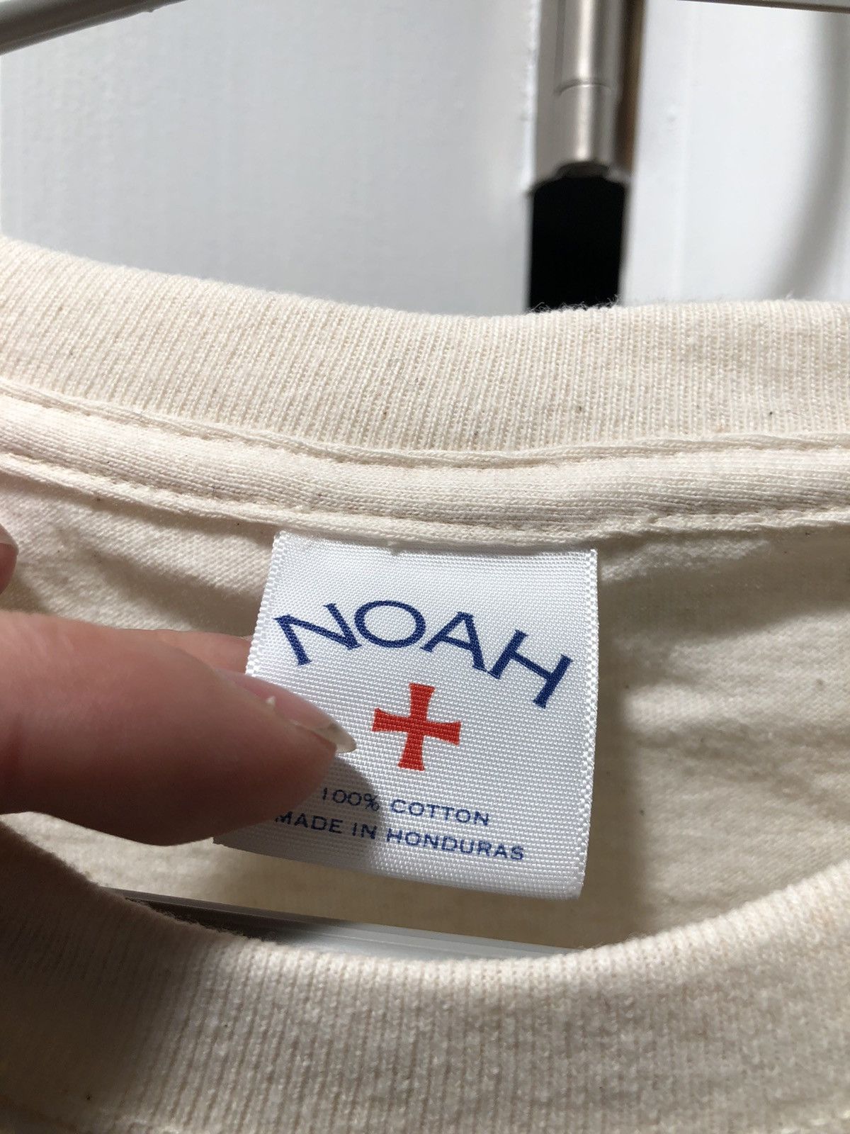 Noah Noah - God is a woman tee Size US L / EU 52-54 / 3 - 3 Thumbnail