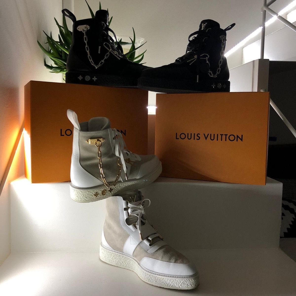 LOUIS VUITTON White Creeper Ankle Boots, Men's Fashion, Footwear, Sneakers  on Carousell