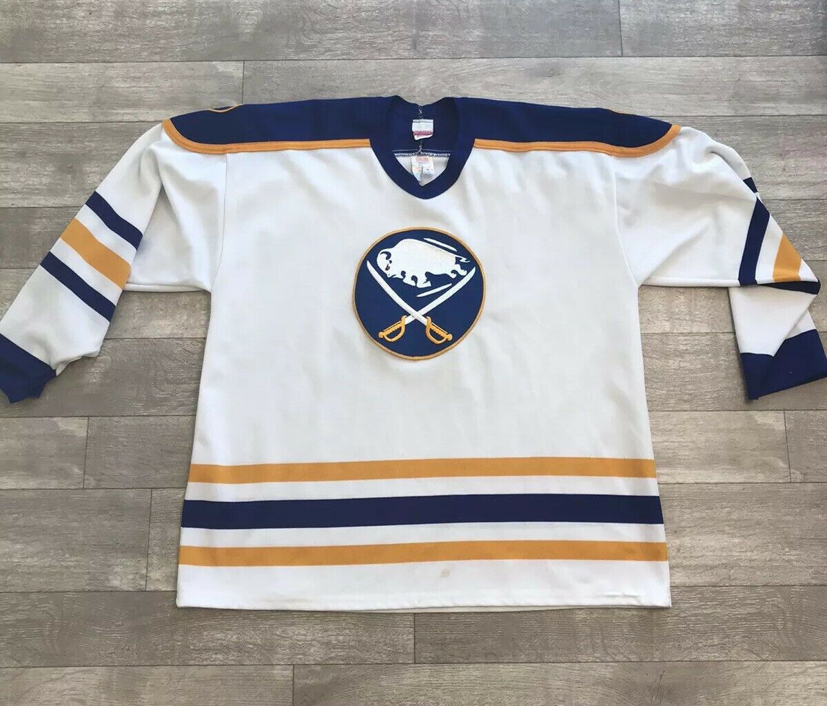 90's Buffalo Sabres CCM NHL Jersey Size Small – Rare VNTG