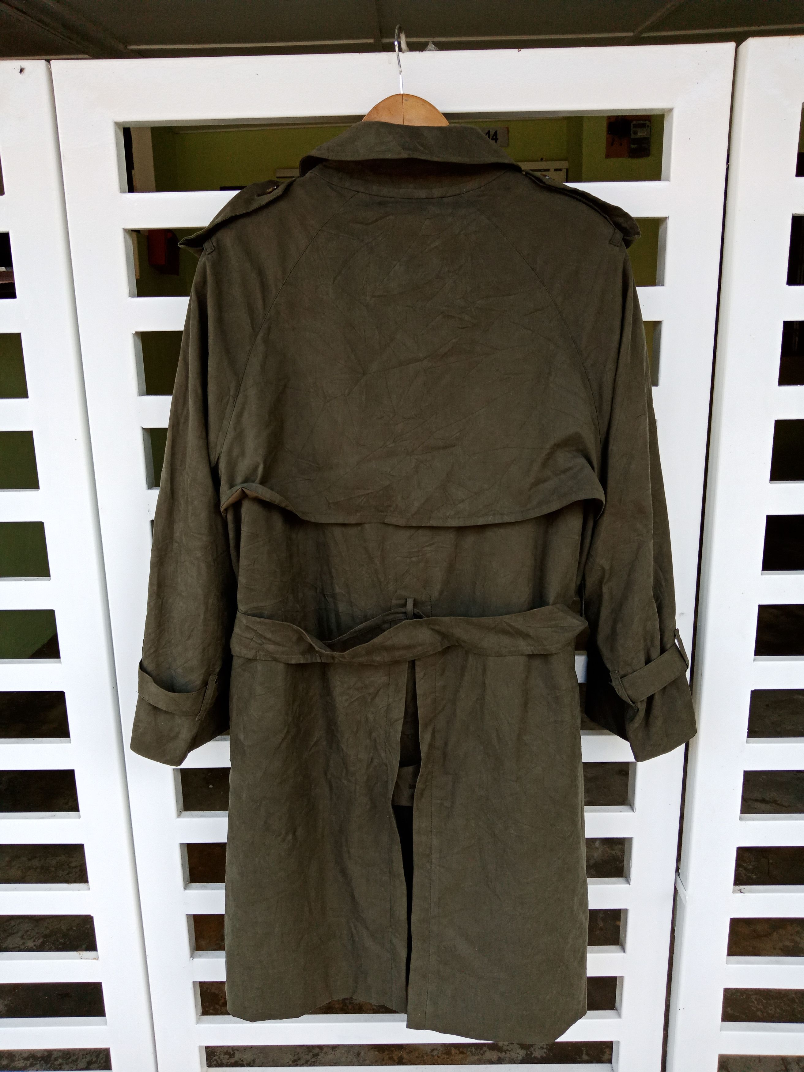 Burberry 🚨Christmas Sale🚨Burberrys Double Breasted Novacheck Coat Size US L / EU 52-54 / 3 - 2 Thumbnail