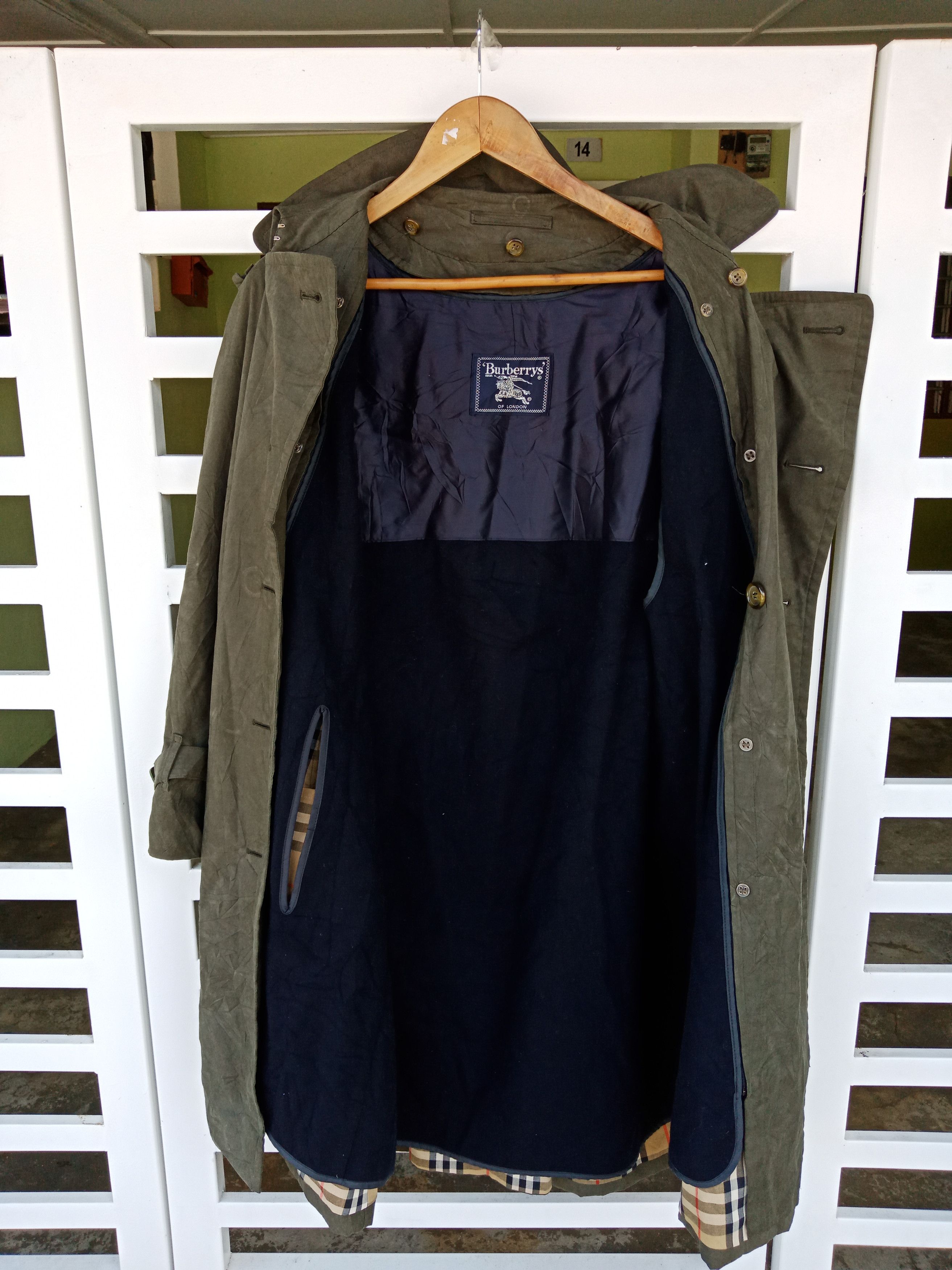 Burberry 🚨Christmas Sale🚨Burberrys Double Breasted Novacheck Coat Size US L / EU 52-54 / 3 - 3 Thumbnail
