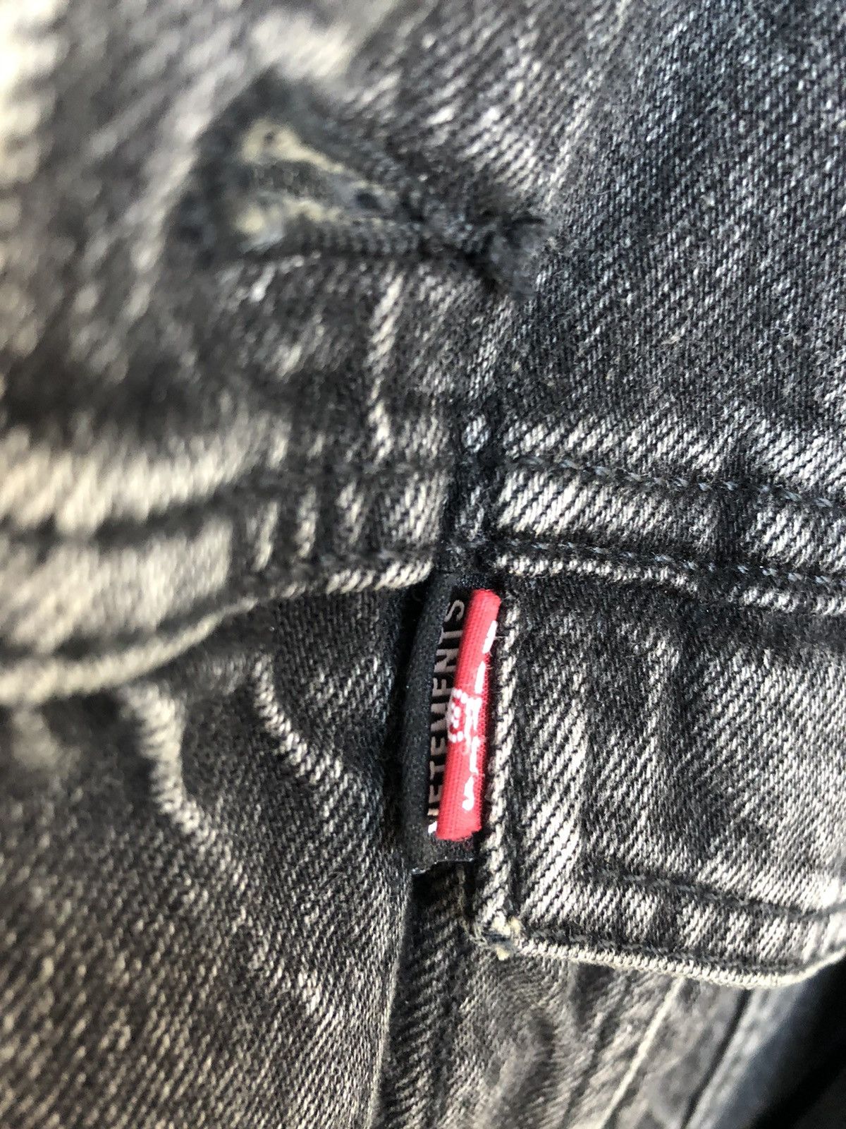 Levi's × Vetements Vetements x Levi’s Reworked Denim Jacket Size US M / EU 48-50 / 2 - 4 Thumbnail