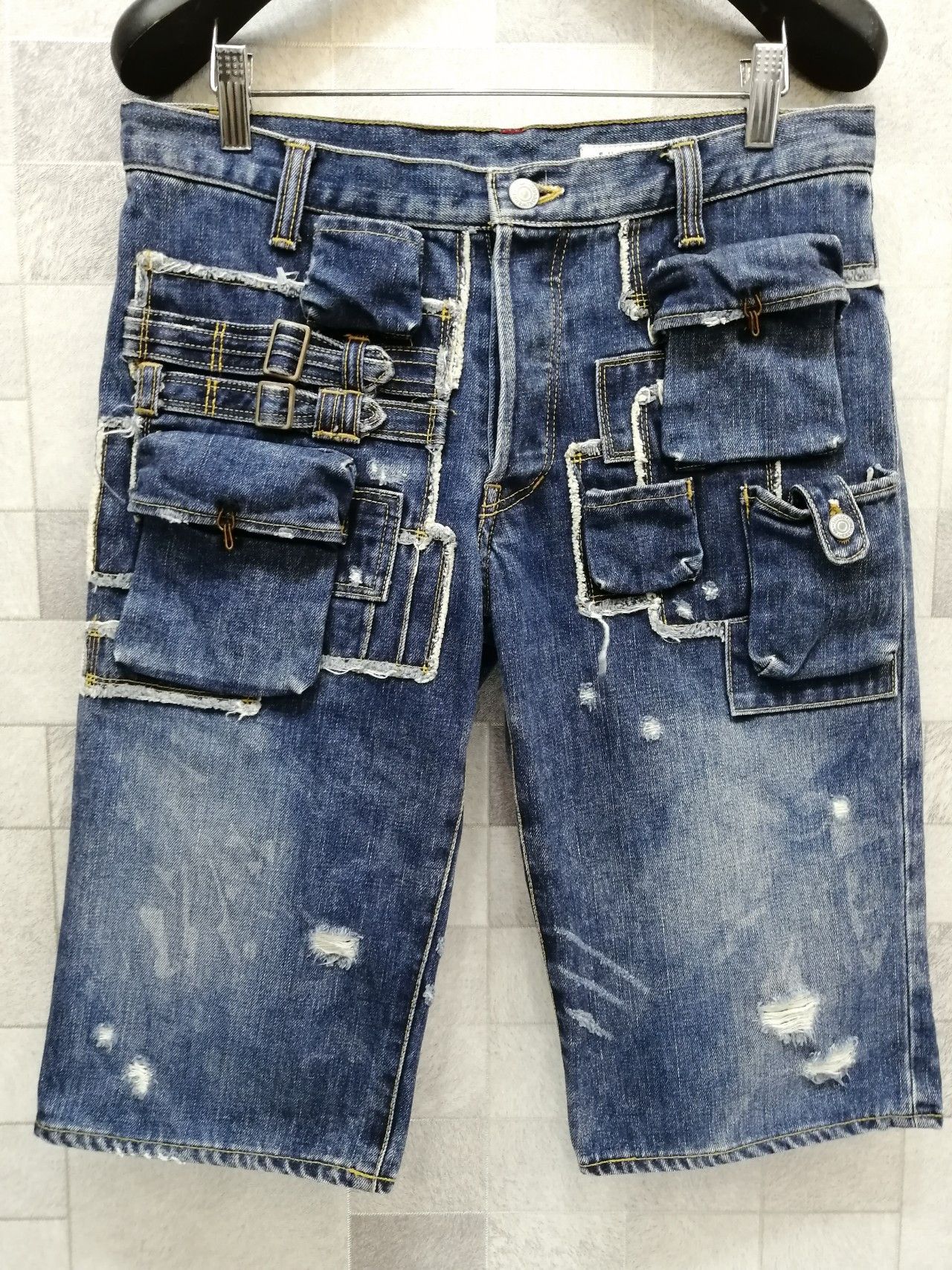 Designer × Issey Miyake × Japanese Brand SUNAO KUWAHARA DISTRESSED SHORTS Ex Issey Miyake Designer Size US 30 / EU 46 - 1 Thumbnail