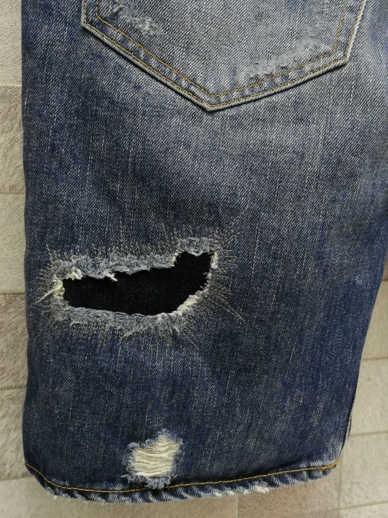 Designer × Issey Miyake × Japanese Brand SUNAO KUWAHARA DISTRESSED SHORTS Ex Issey Miyake Designer Size US 30 / EU 46 - 7 Thumbnail