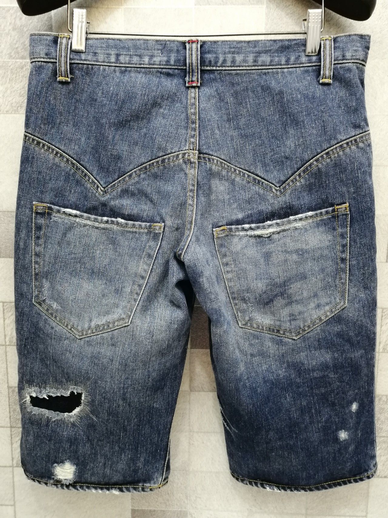 Designer × Issey Miyake × Japanese Brand SUNAO KUWAHARA DISTRESSED SHORTS Ex Issey Miyake Designer Size US 30 / EU 46 - 6 Thumbnail