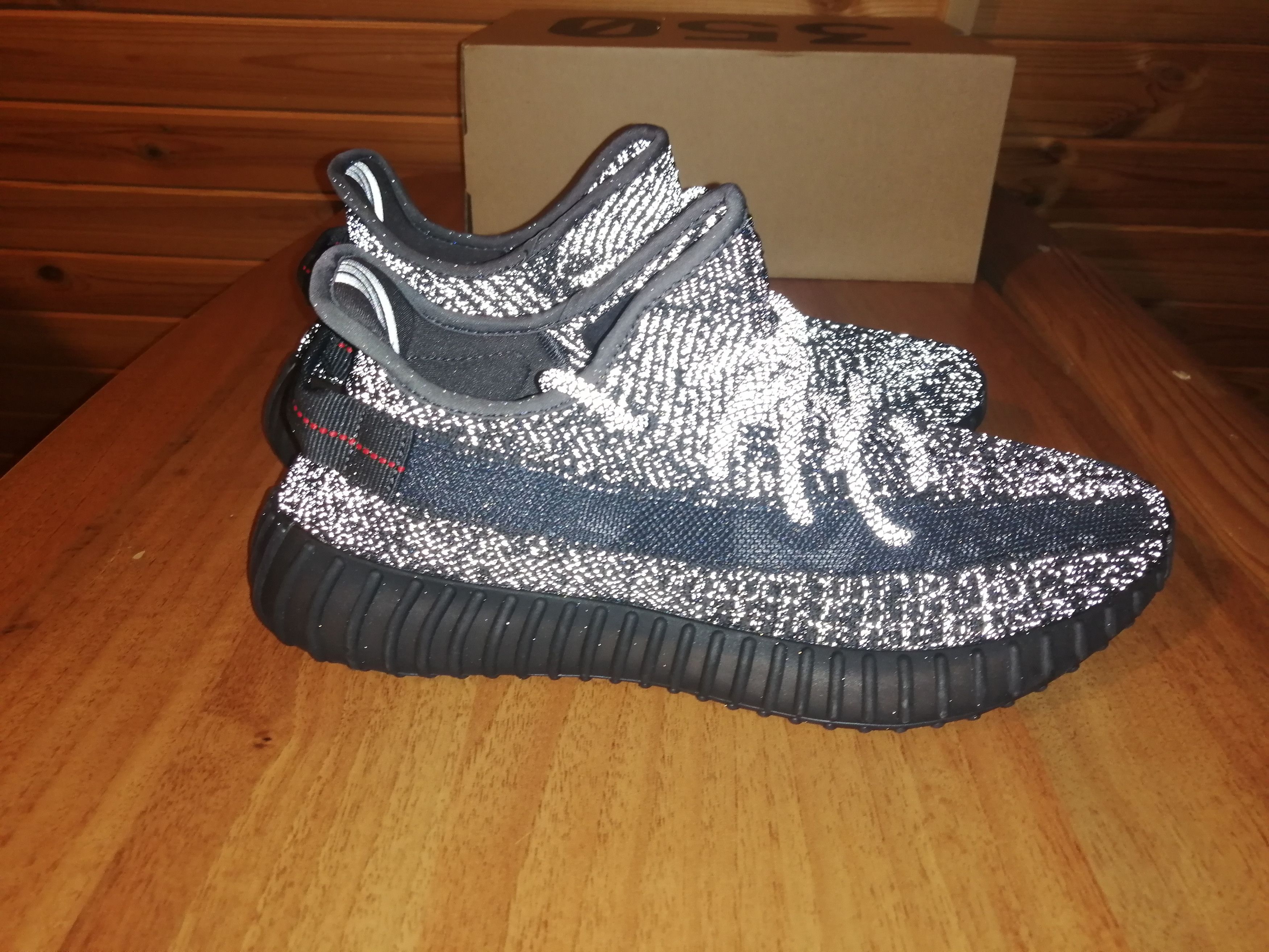 adidas gazelle silver green womens adidas Yeezy Boost 350 V2 Static (Non-Reflective)