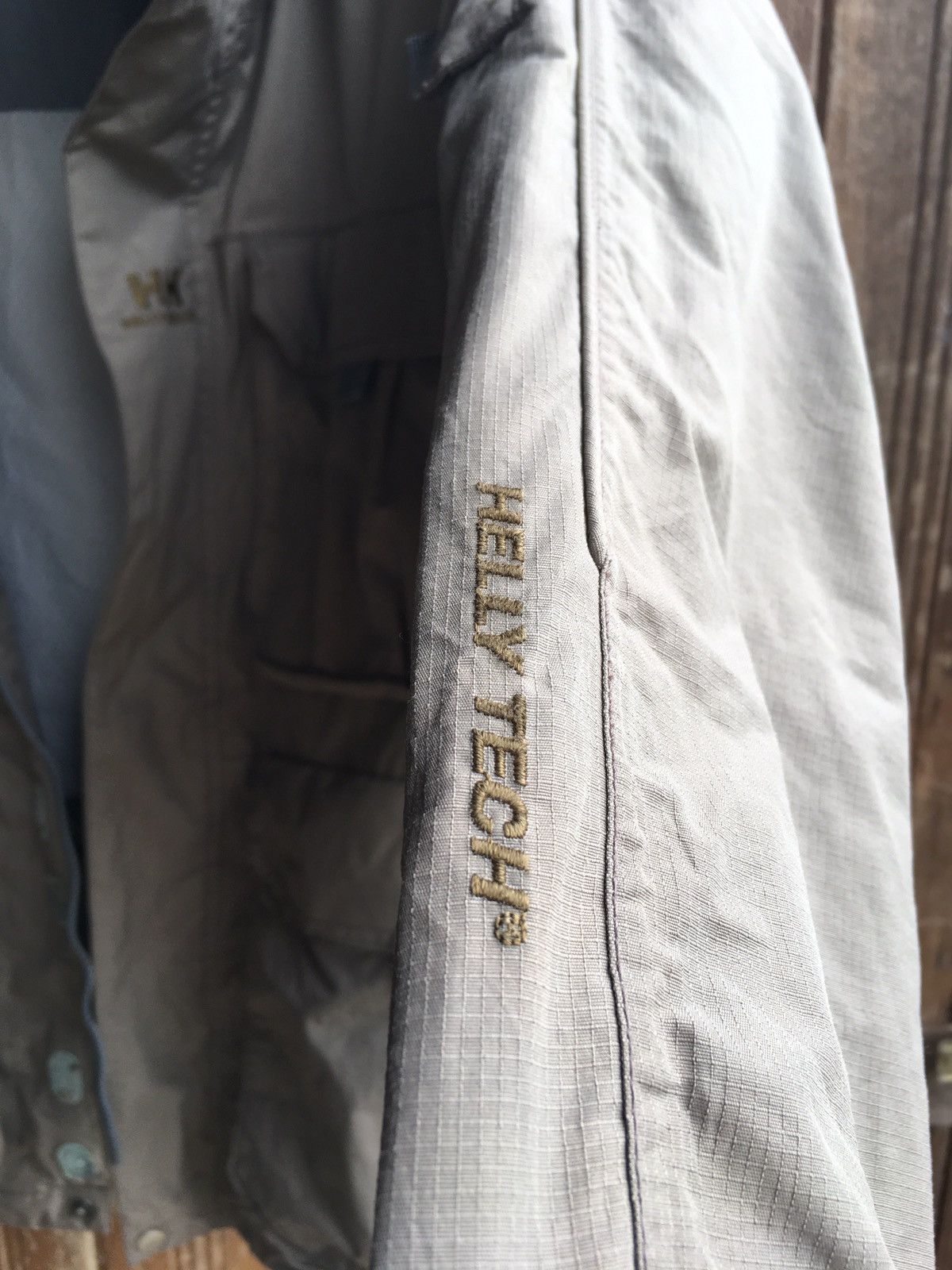 Helly Hansen Nice Design HELLY HANSEN tech adventure suits Patagonia Size US XS / EU 42 / 0 - 15 Thumbnail