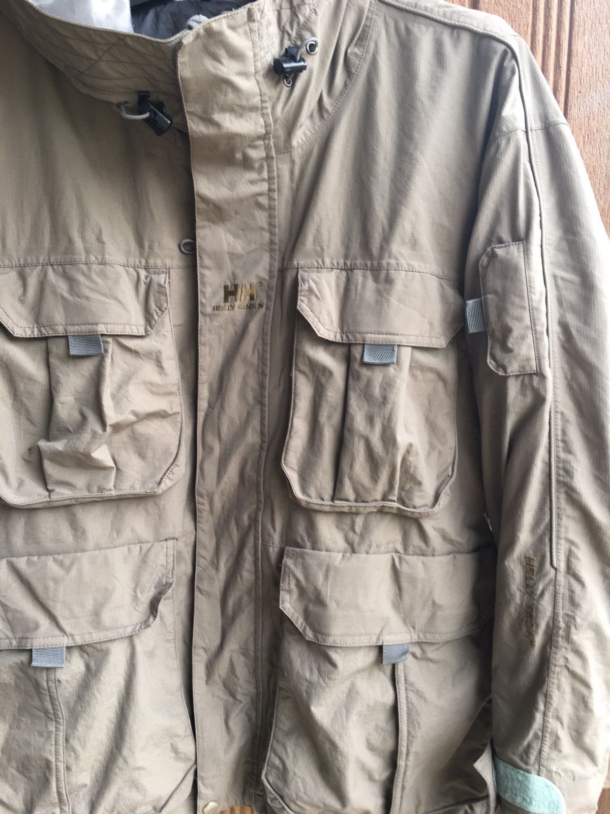 Helly Hansen Nice Design HELLY HANSEN tech adventure suits Patagonia Size US XS / EU 42 / 0 - 1 Thumbnail