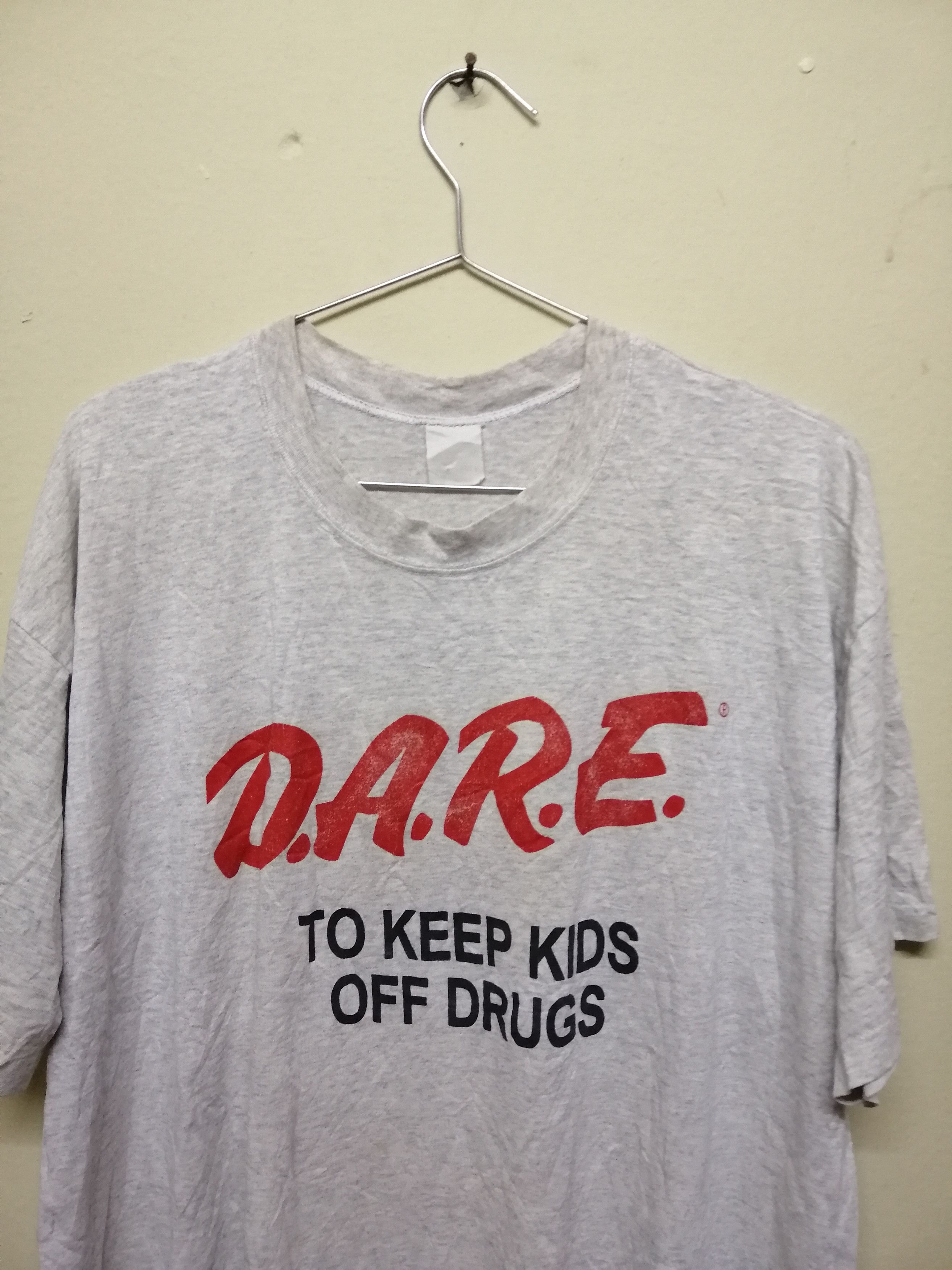 D.A.R.E × Vintage Vintage 80s D.A.R.E. To Keep Kids Off Drugs Tshirt Size US L / EU 52-54 / 3 - 1 Thumbnail