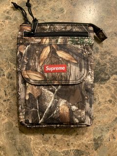Supreme Realtree Shoulder Bag | Grailed