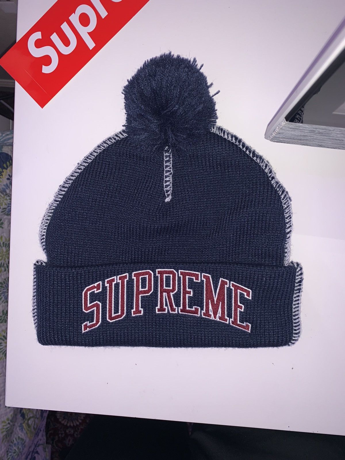 Supreme outlet Contrast Stitch Beanie *Black*