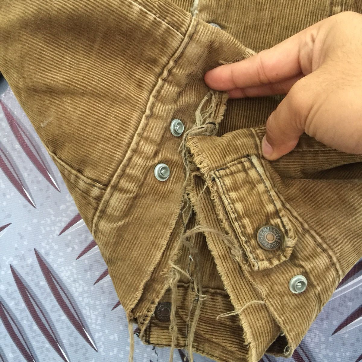 Levi's Levis Distress Corduroy Fleece Inning Khakis Size US M / EU 48-50 / 2 - 11 Thumbnail