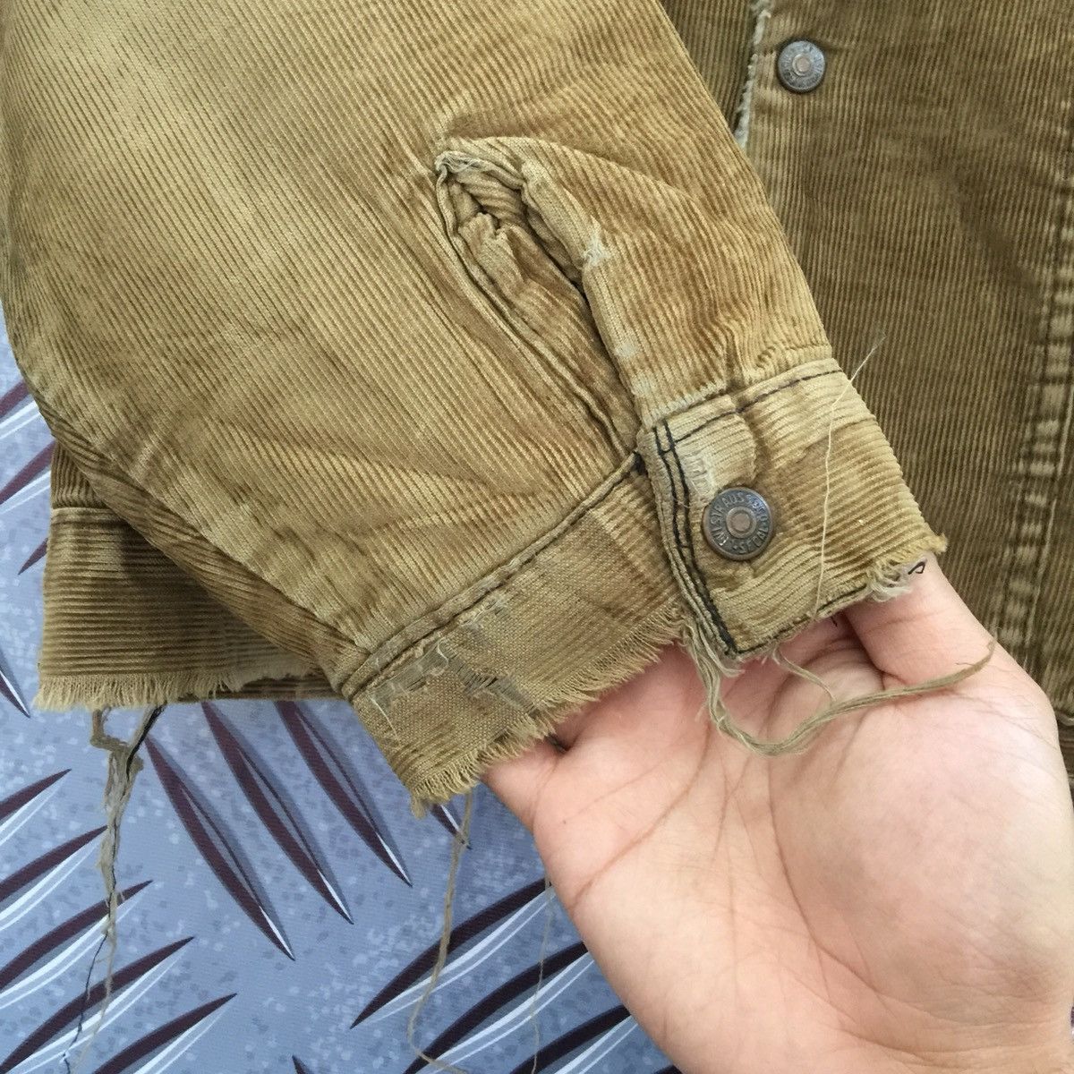 Levi's Levis Distress Corduroy Fleece Inning Khakis Size US M / EU 48-50 / 2 - 13 Thumbnail