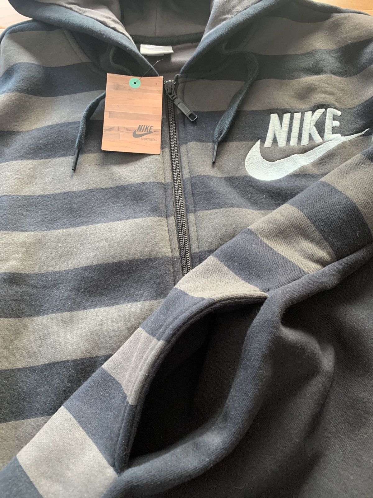 Nike Black striped Nike hoodie Size US S / EU 44-46 / 1 - 2 Thumbnail