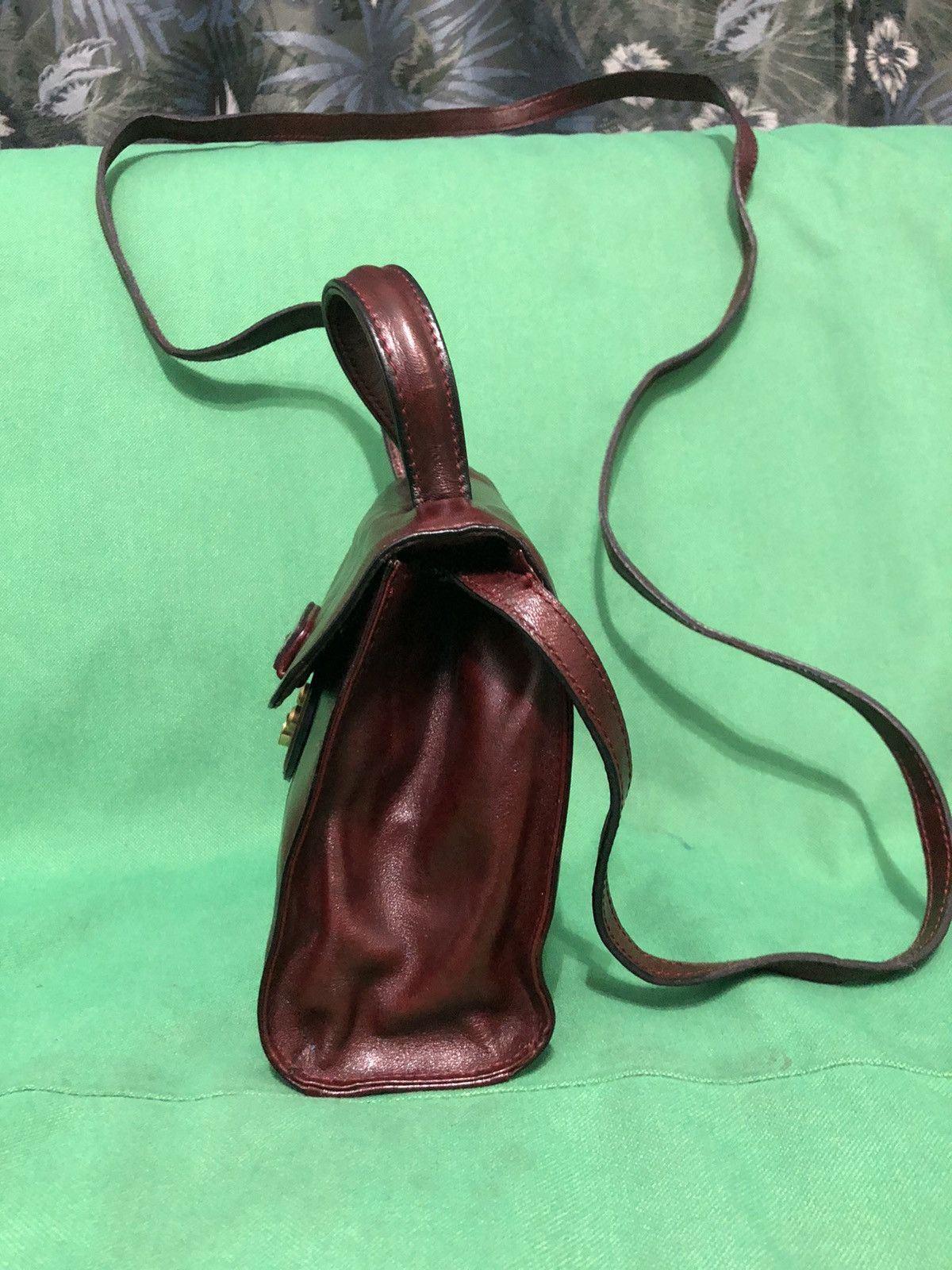 Genuine Leather Gold Pfeil Sling Bag Size ONE SIZE - 2 Thumbnail