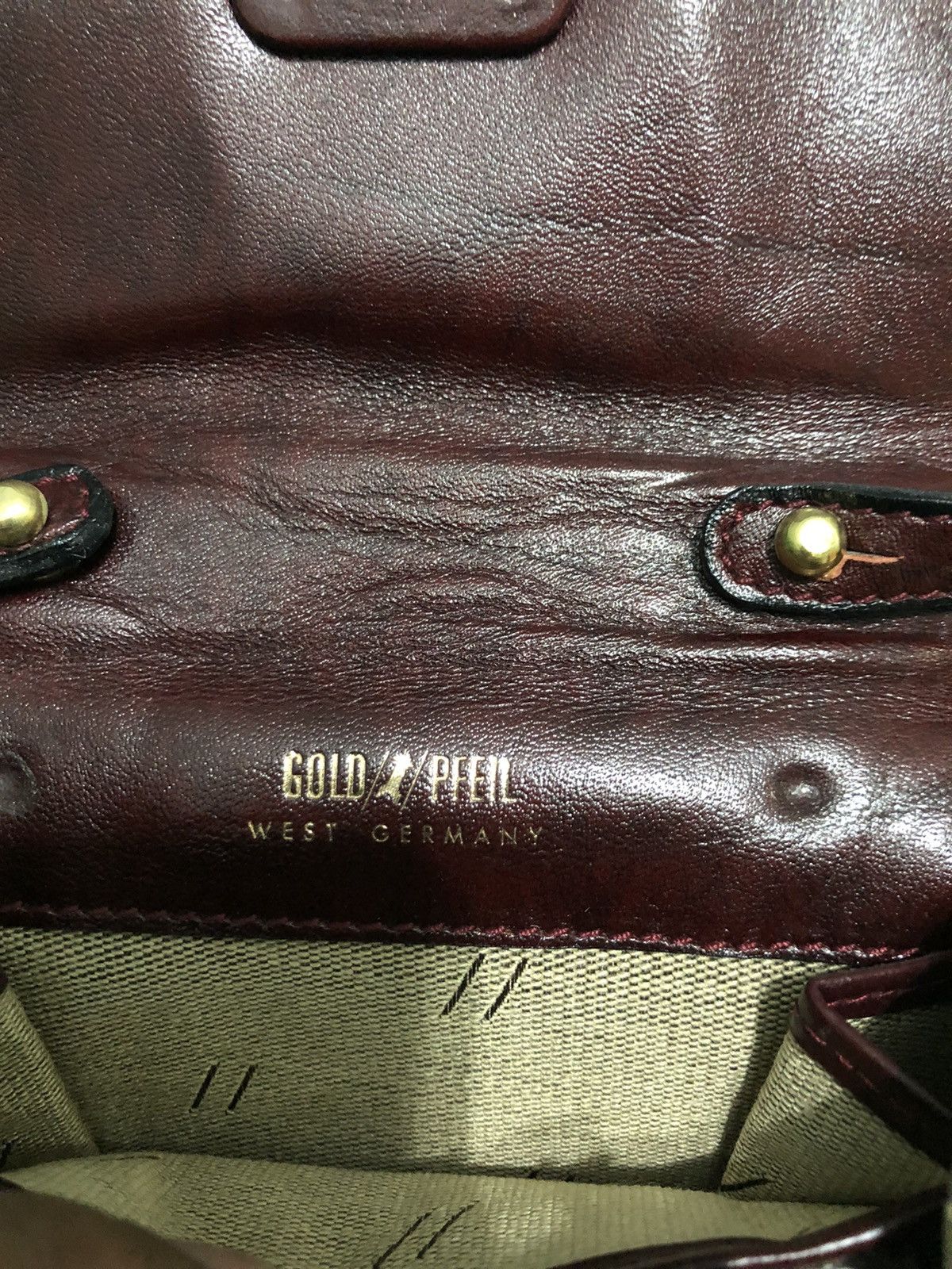Genuine Leather Gold Pfeil Sling Bag Size ONE SIZE - 4 Thumbnail