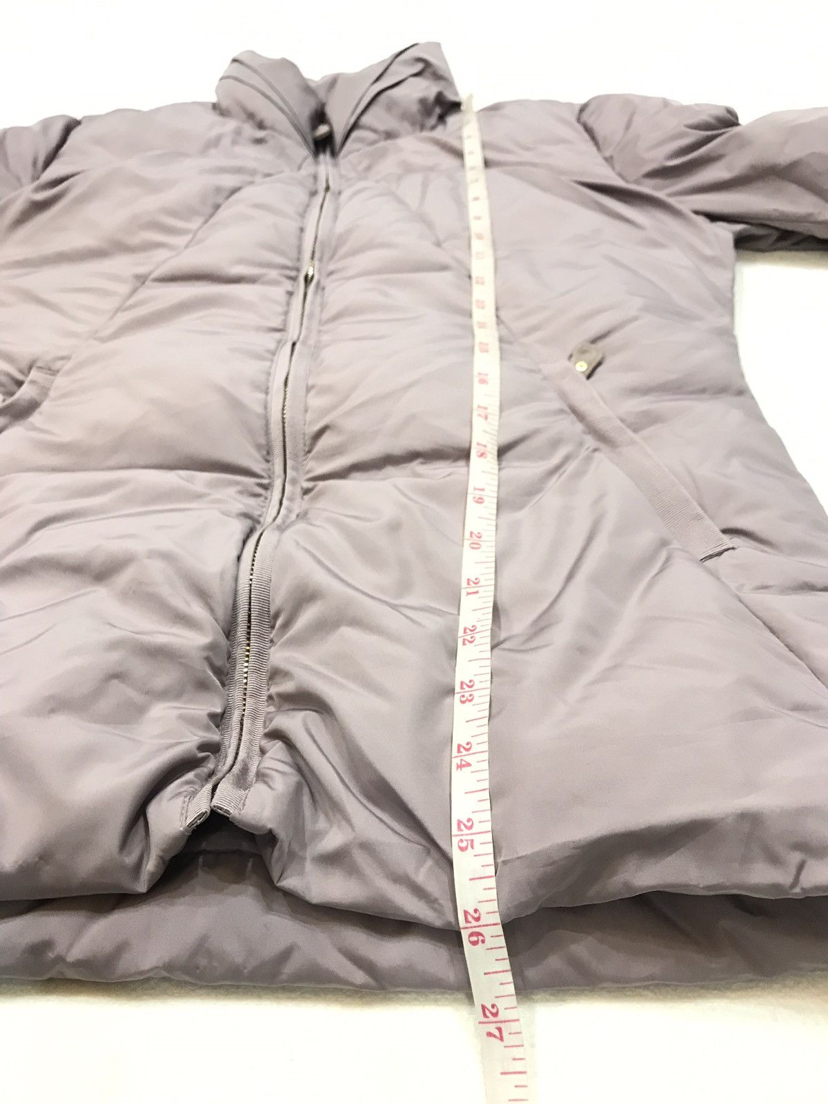 Salvatore Ferragamo SALVATORE FERRAGAMO QUILTED GOOSE DOWN PUFFER JACKET SNOW Size US XXS / EU 40 - 4 Thumbnail
