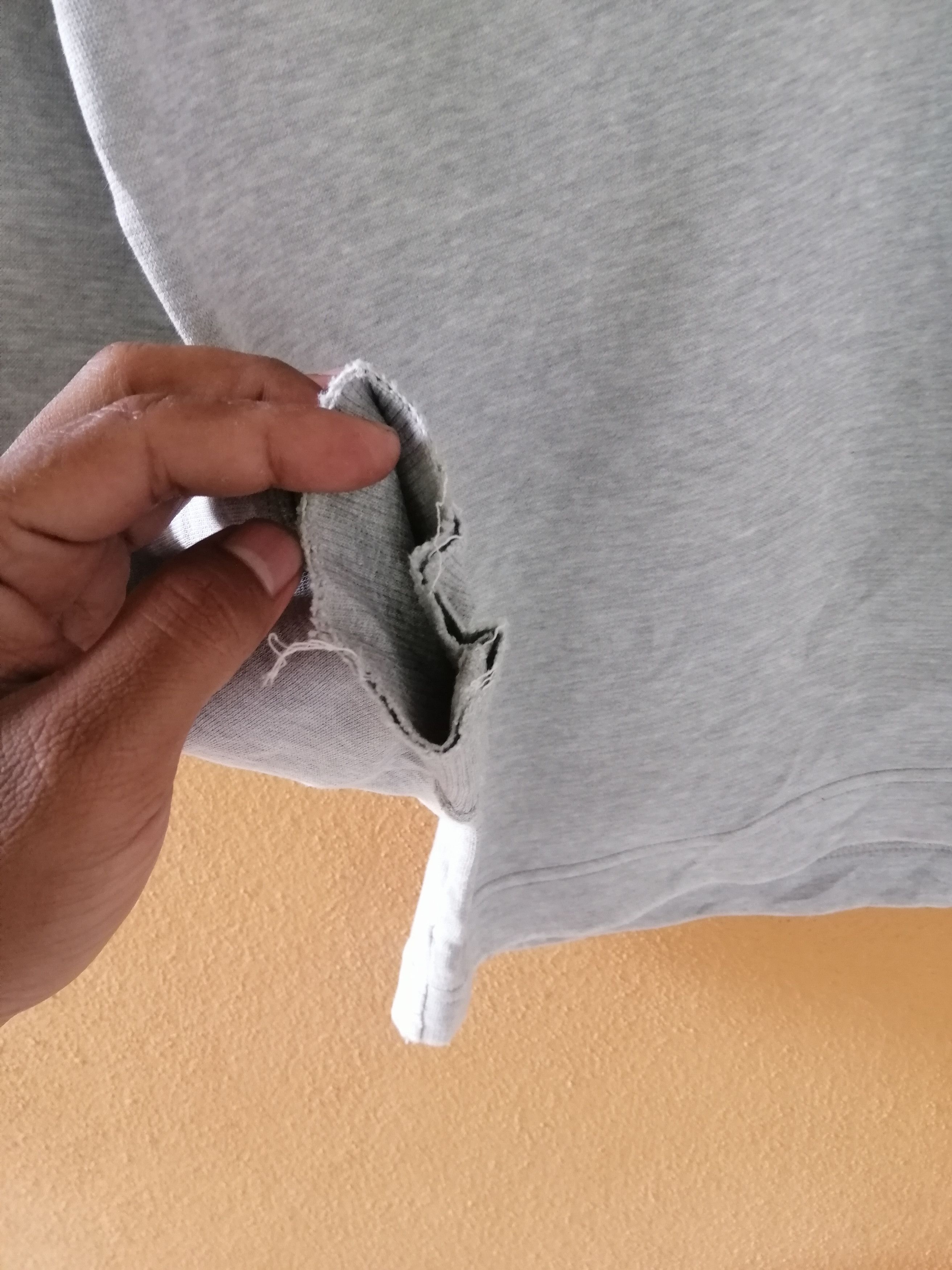 Sergio Tacchini Vintage SERGIO TACCHINI Sweatshirt Half Zipper B11 Size US L / EU 52-54 / 3 - 3 Thumbnail