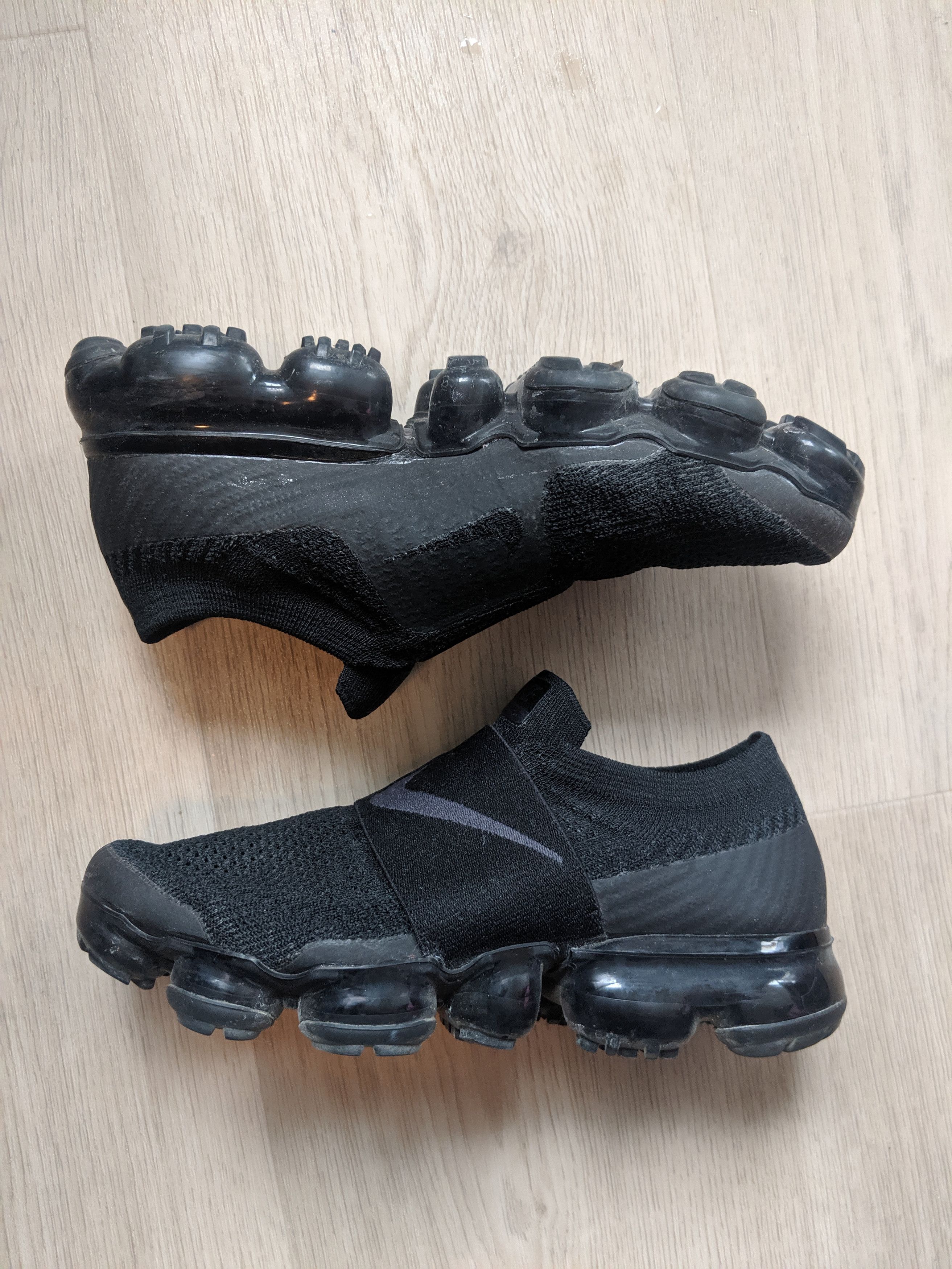 Air vapormax moc hot sale triple black womens