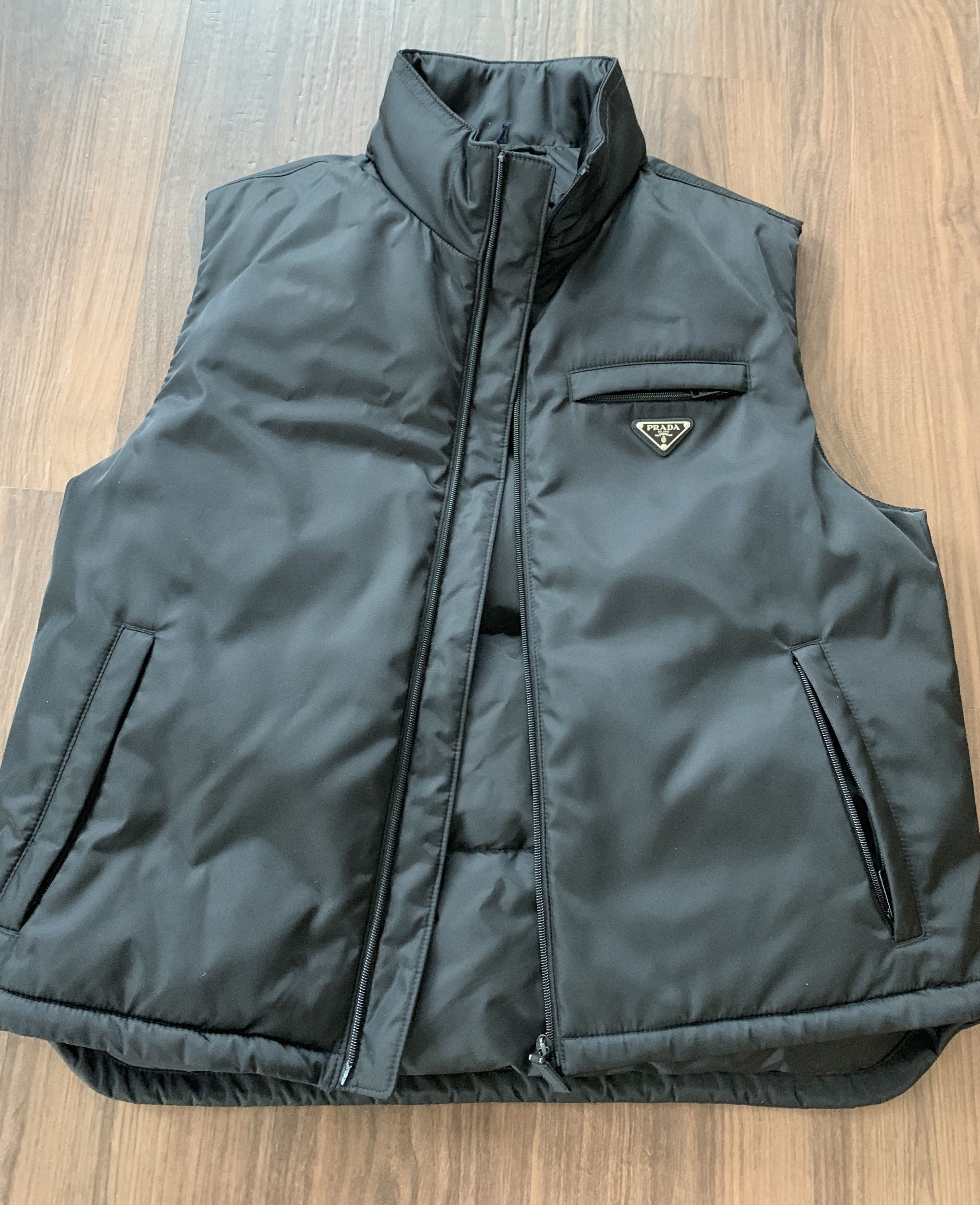 Prada Padded Nylon Gabardine Vest Size US L / EU 52-54 / 3 - 2 Thumbnail