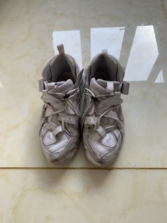 Reebok Genetically Modified Sneaker Vetements Grey Men's - Sneakers - US