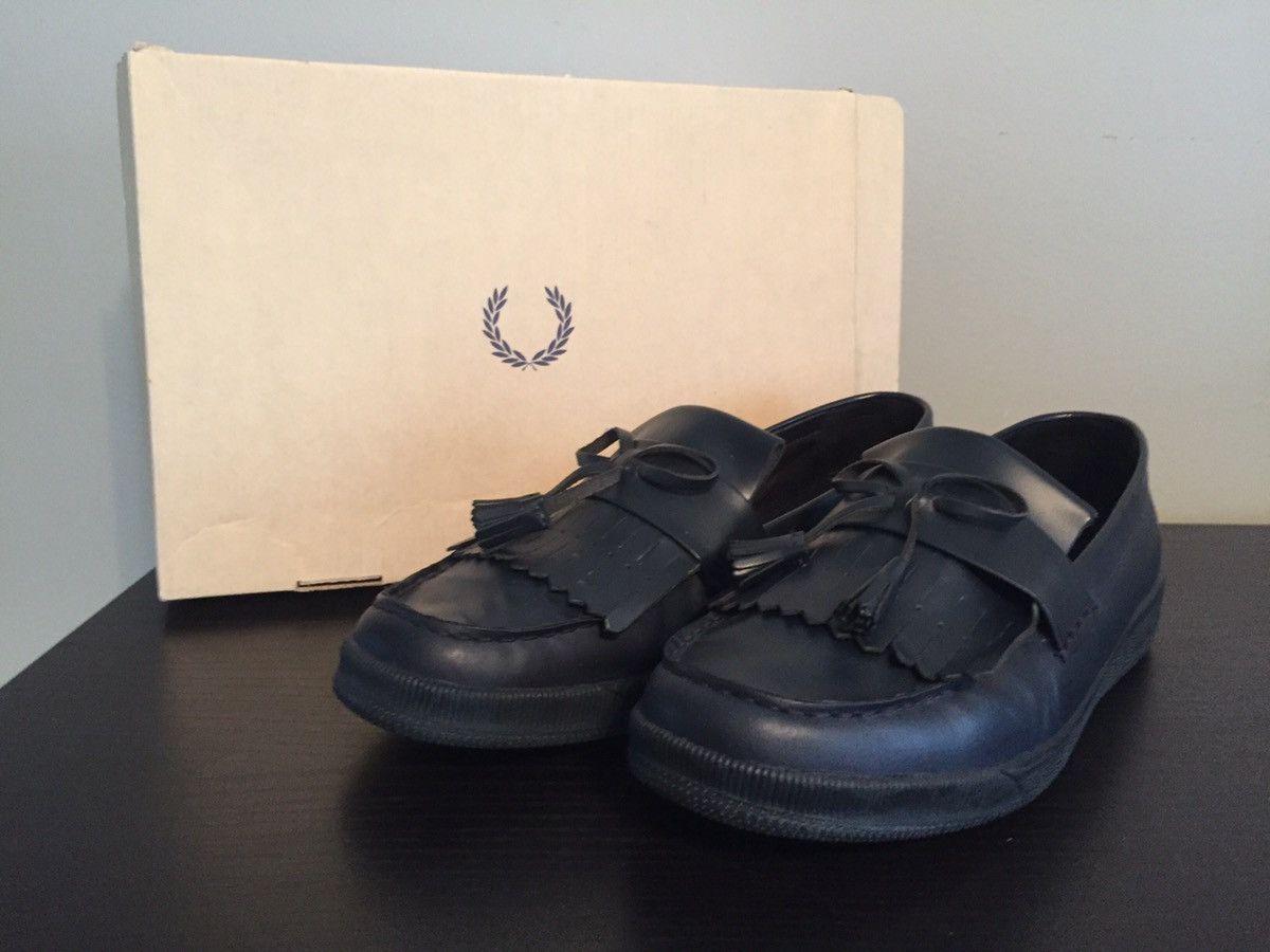Fred Perry × Raf Simons Navy Raf Simons x Fred Perry tassel loafer