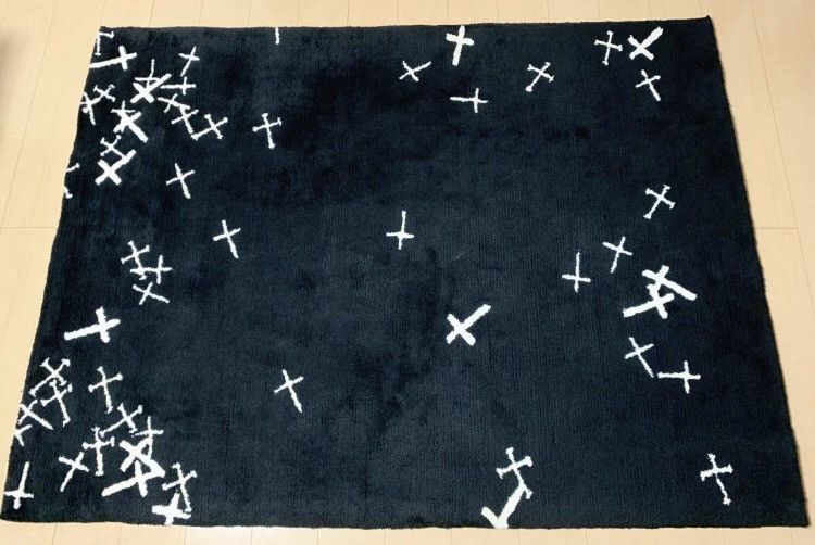 Undercover AW02 ‘Witch’s Cell Division’ Crosses Rug Carpet | Grailed