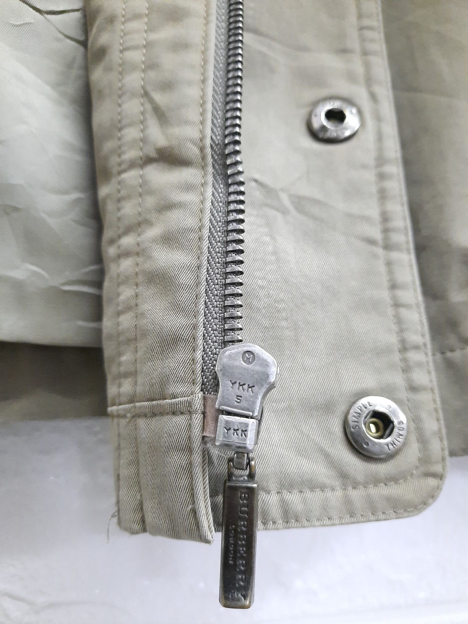 Burberry Burberry Jacket with Hoodie Size US L / EU 52-54 / 3 - 7 Thumbnail