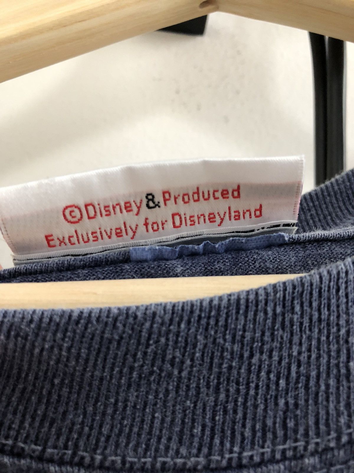 Disney RARE VINTAGE MICKEY DISNEYLAND T-SHIRT Size US XL / EU 56 / 4 - 4 Thumbnail