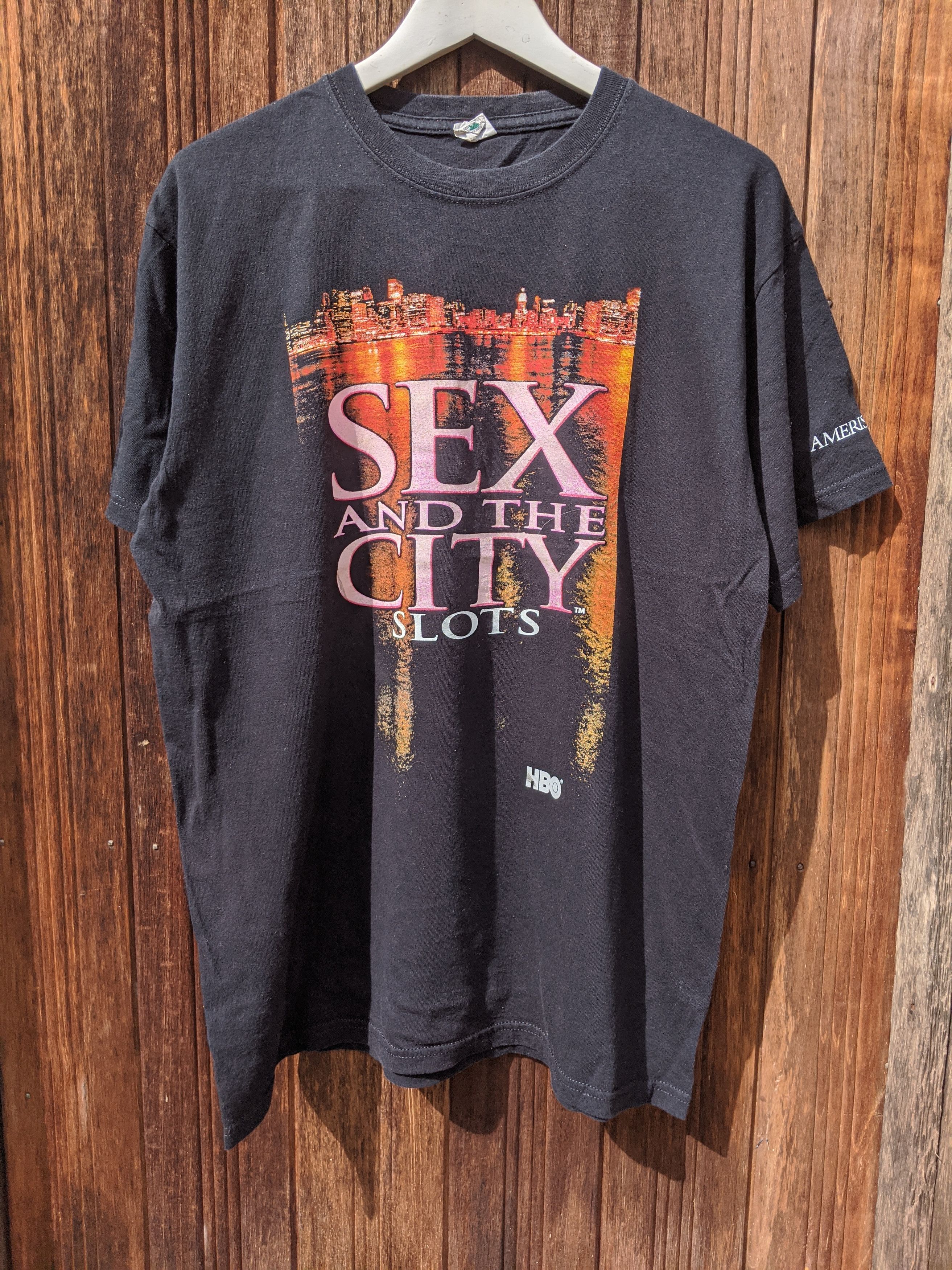 Vintage HBO movie sex in the city printed shirt big print Size US L / EU 52-54 / 3 - 1 Thumbnail